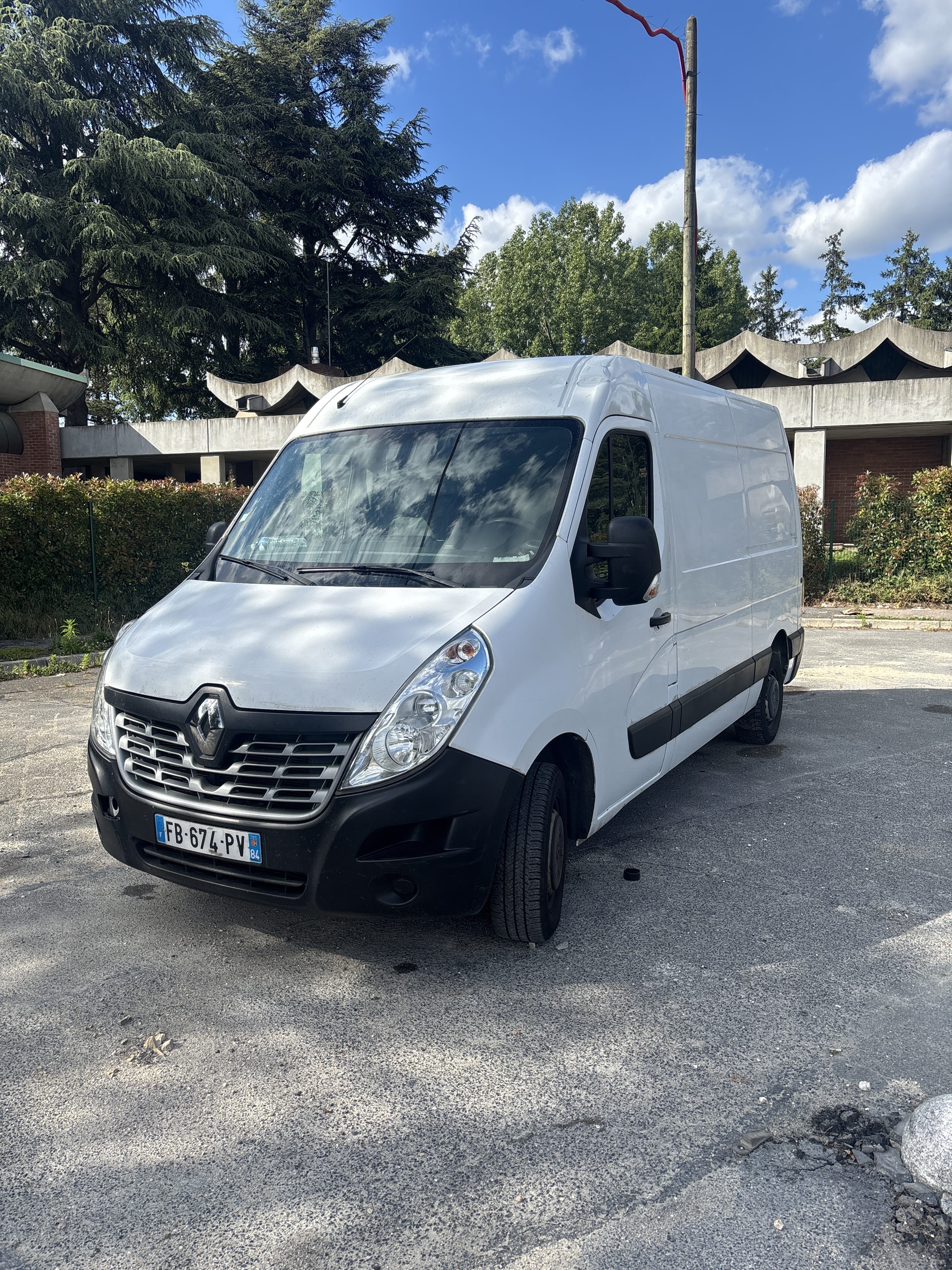 Renault Master 12m3 avec Attelage