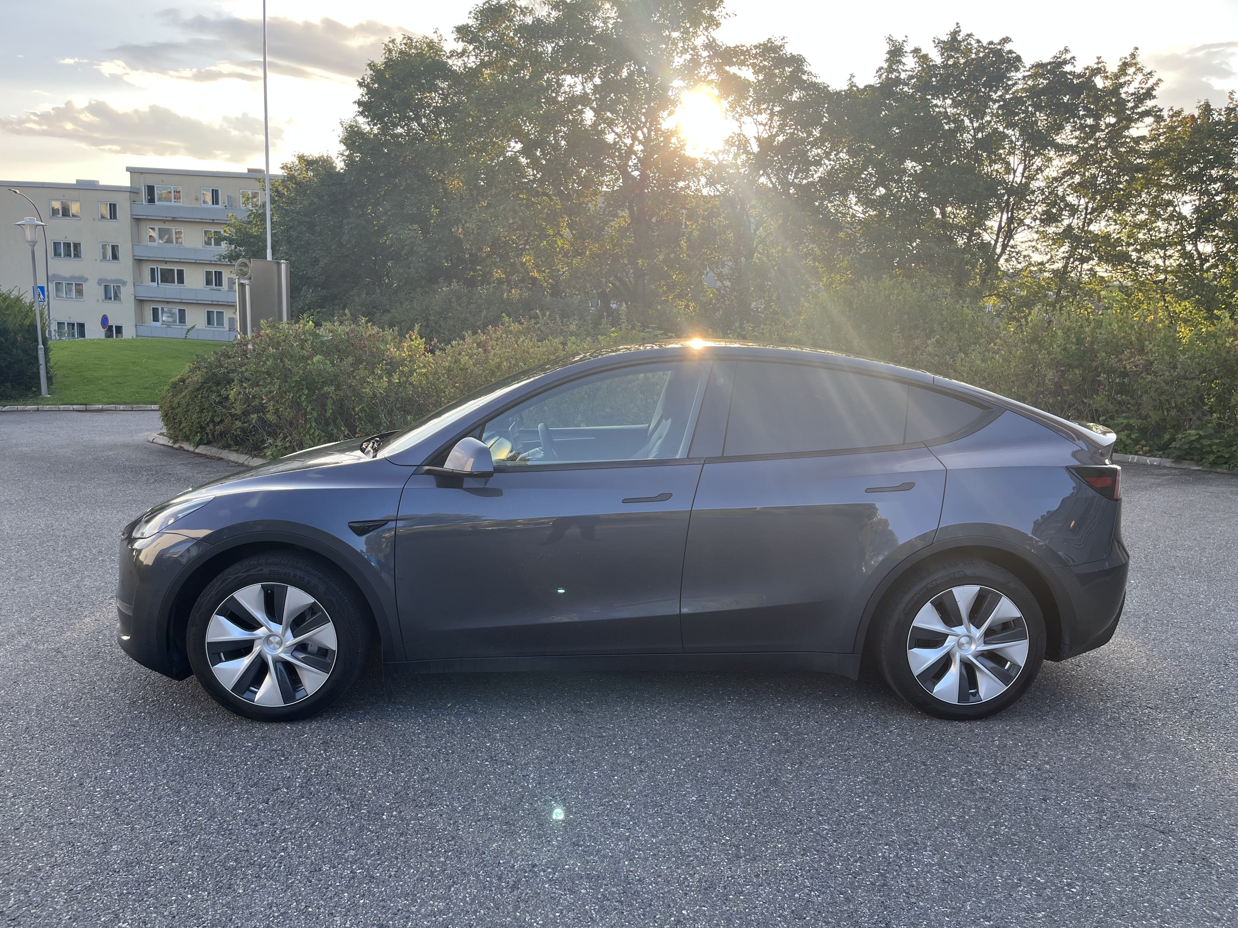 Tesla Model Y Long Range med Aircondition