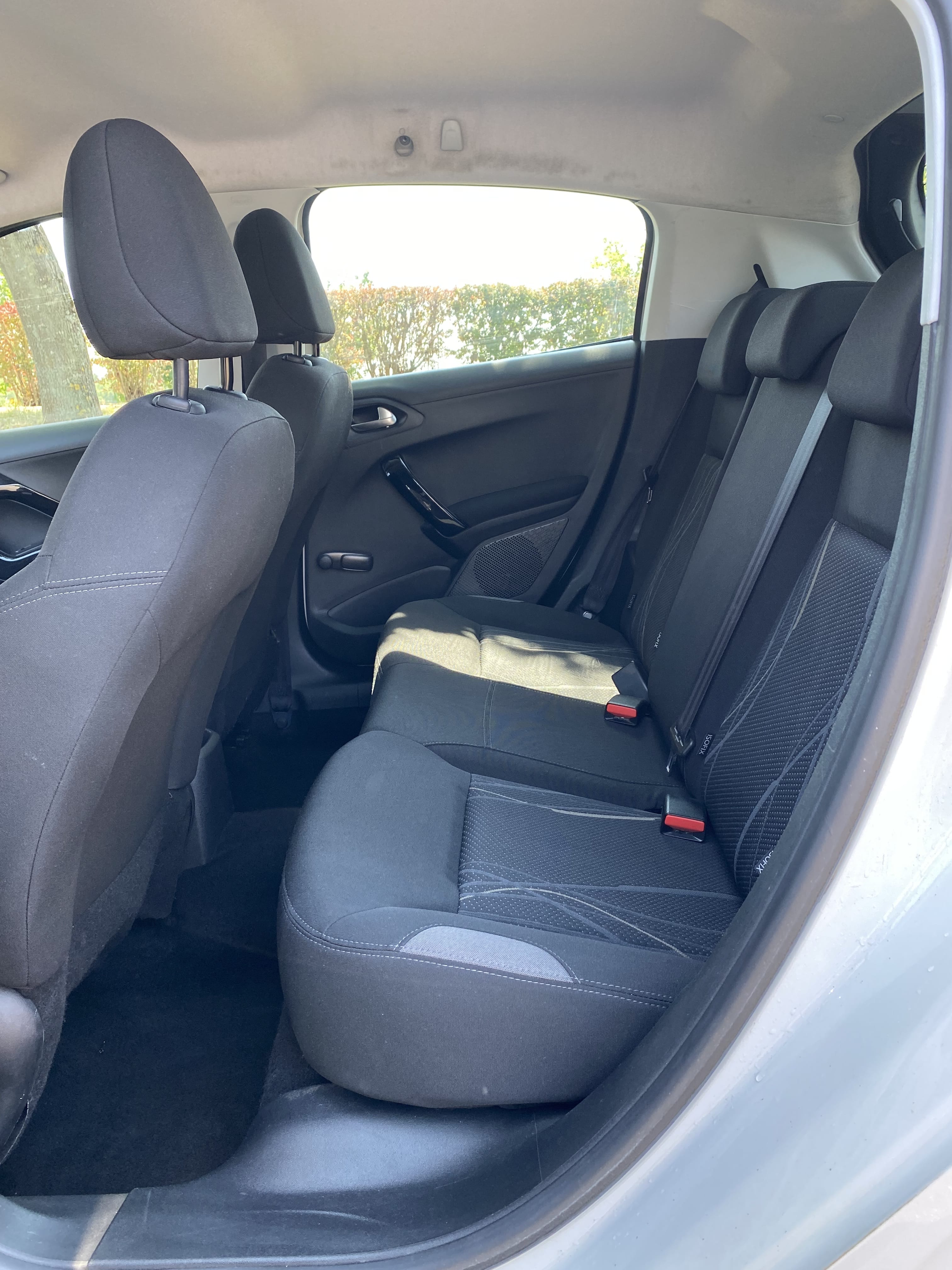 Peugeot 208 1.6 HDi diesel 5 portes