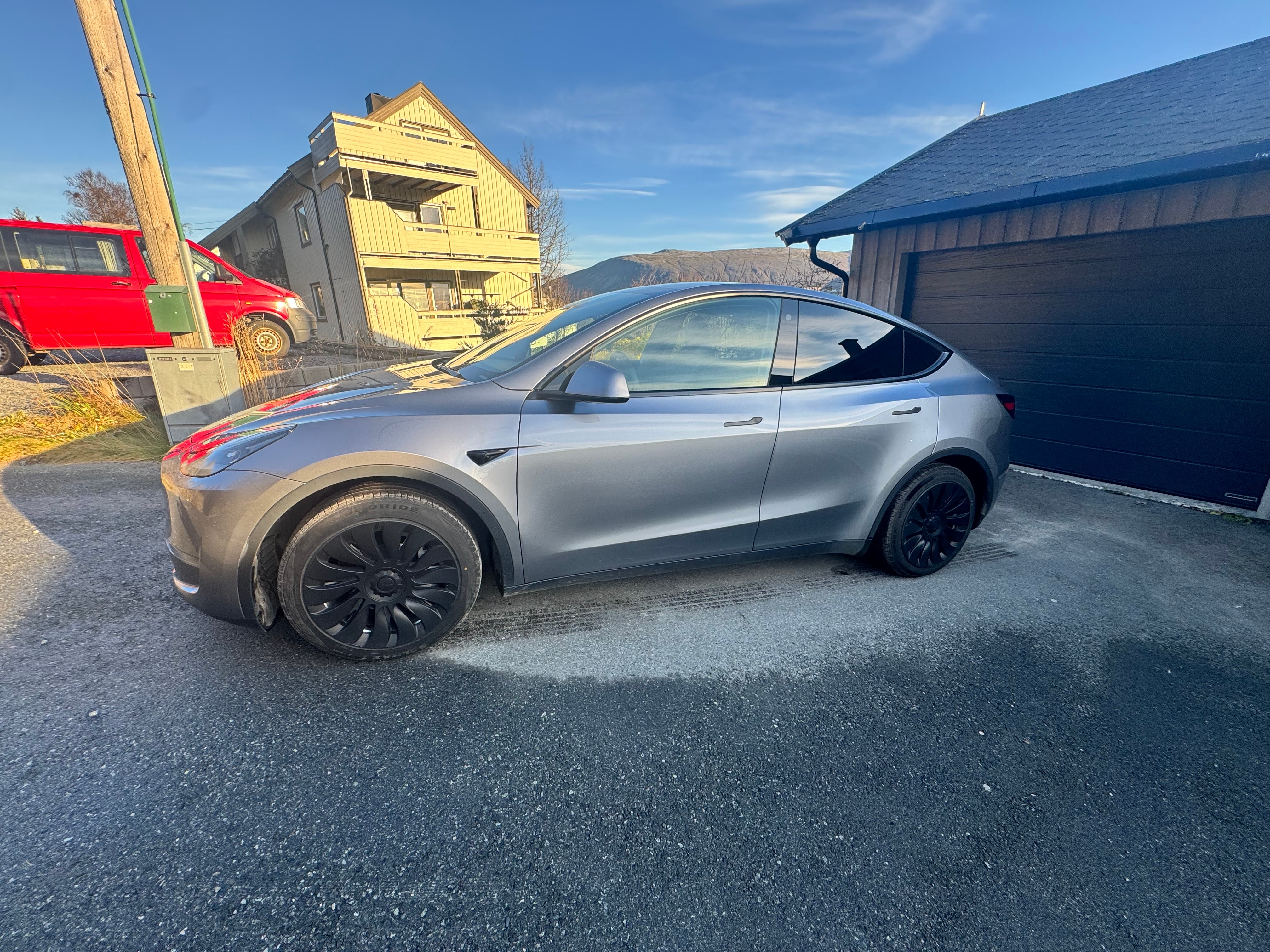 Tesla Model Y Long Range with Air conditioning