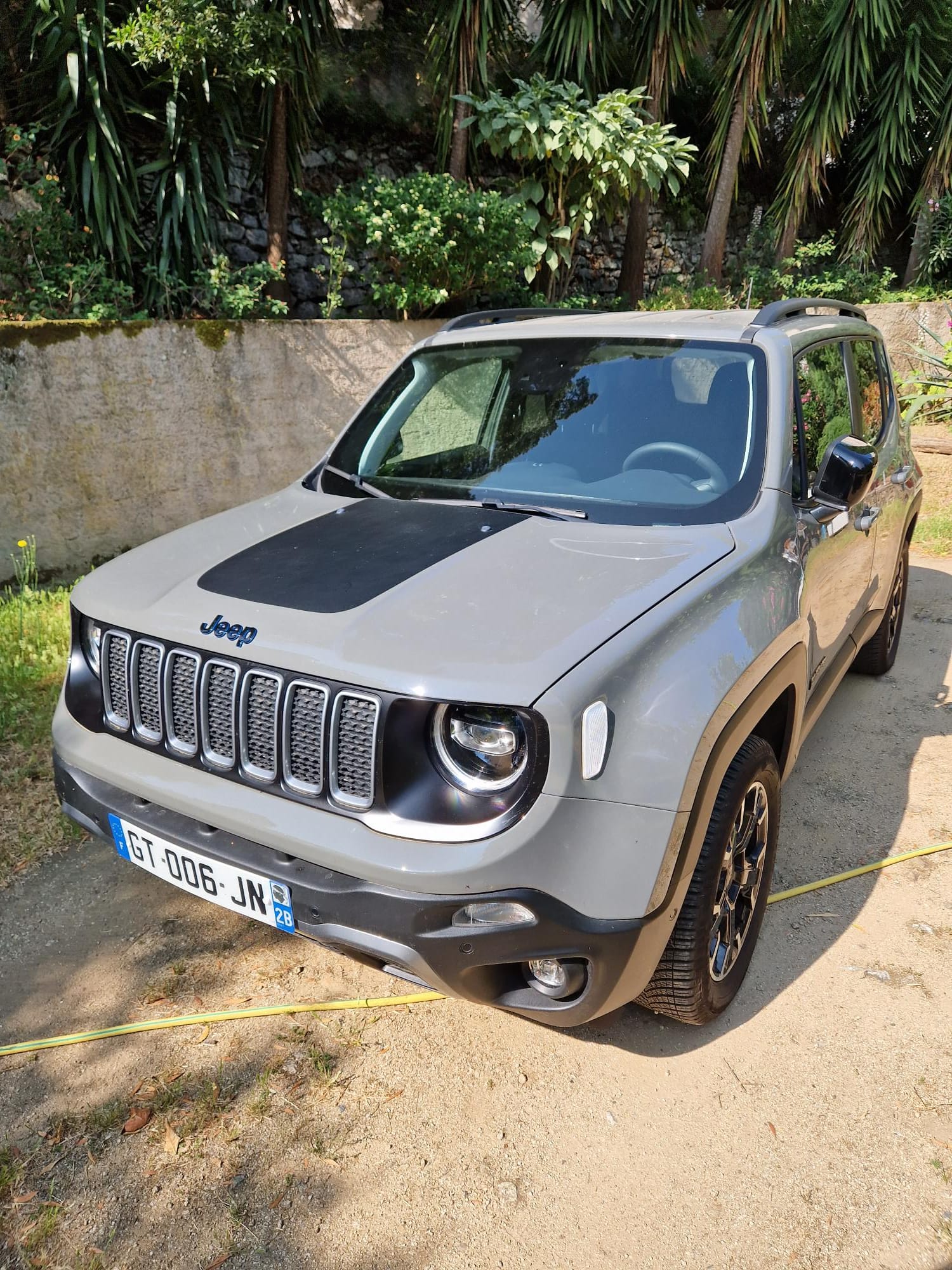 Jeep Renegade Upland, 2023, Essence 95 / Électrique (hybride), automatique