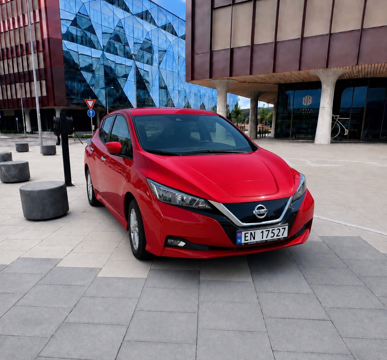 Nissan Leaf, 2021, Electric, automatic