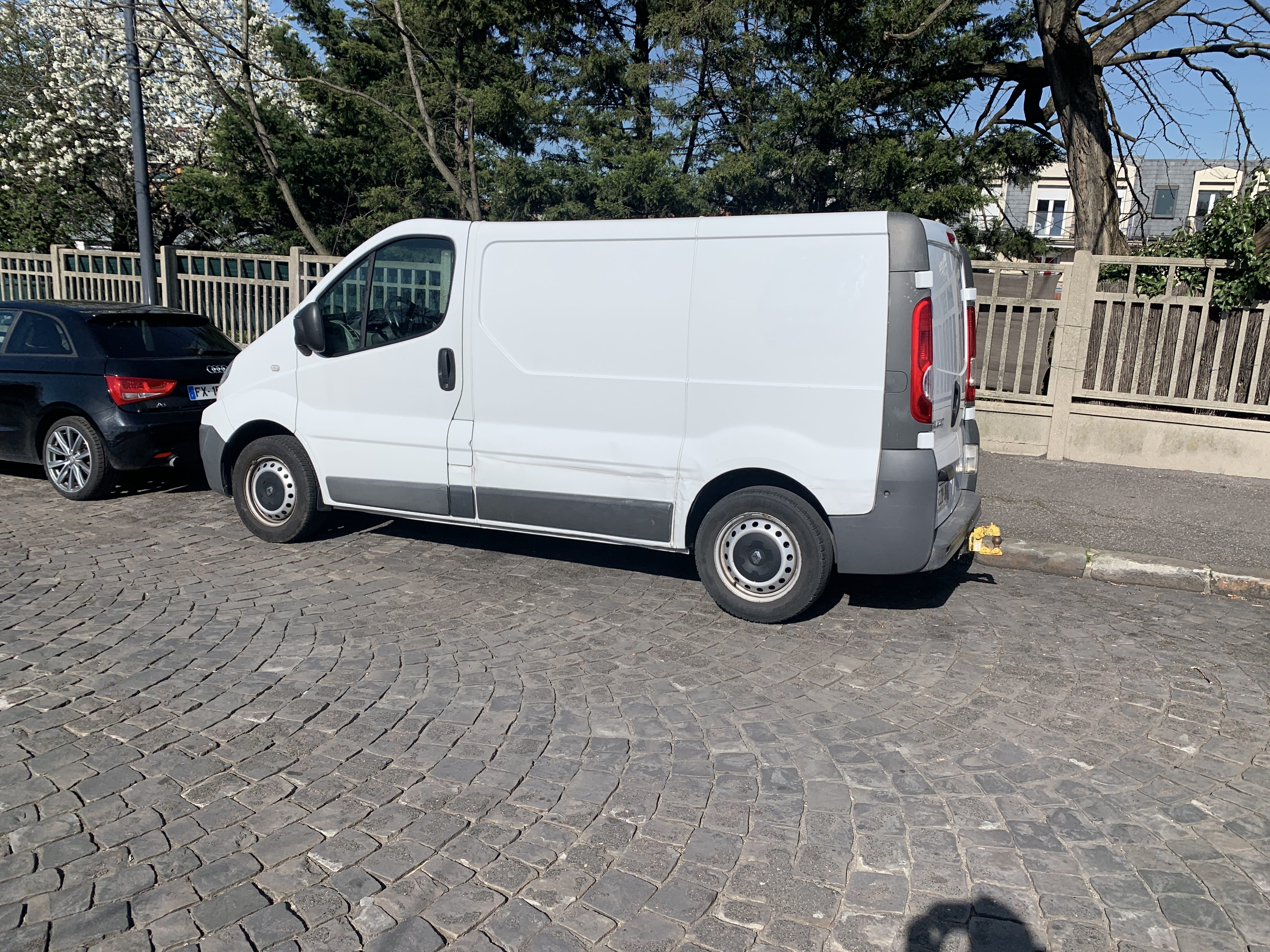Renault Trafic 2.0 dci avec Siège bébé