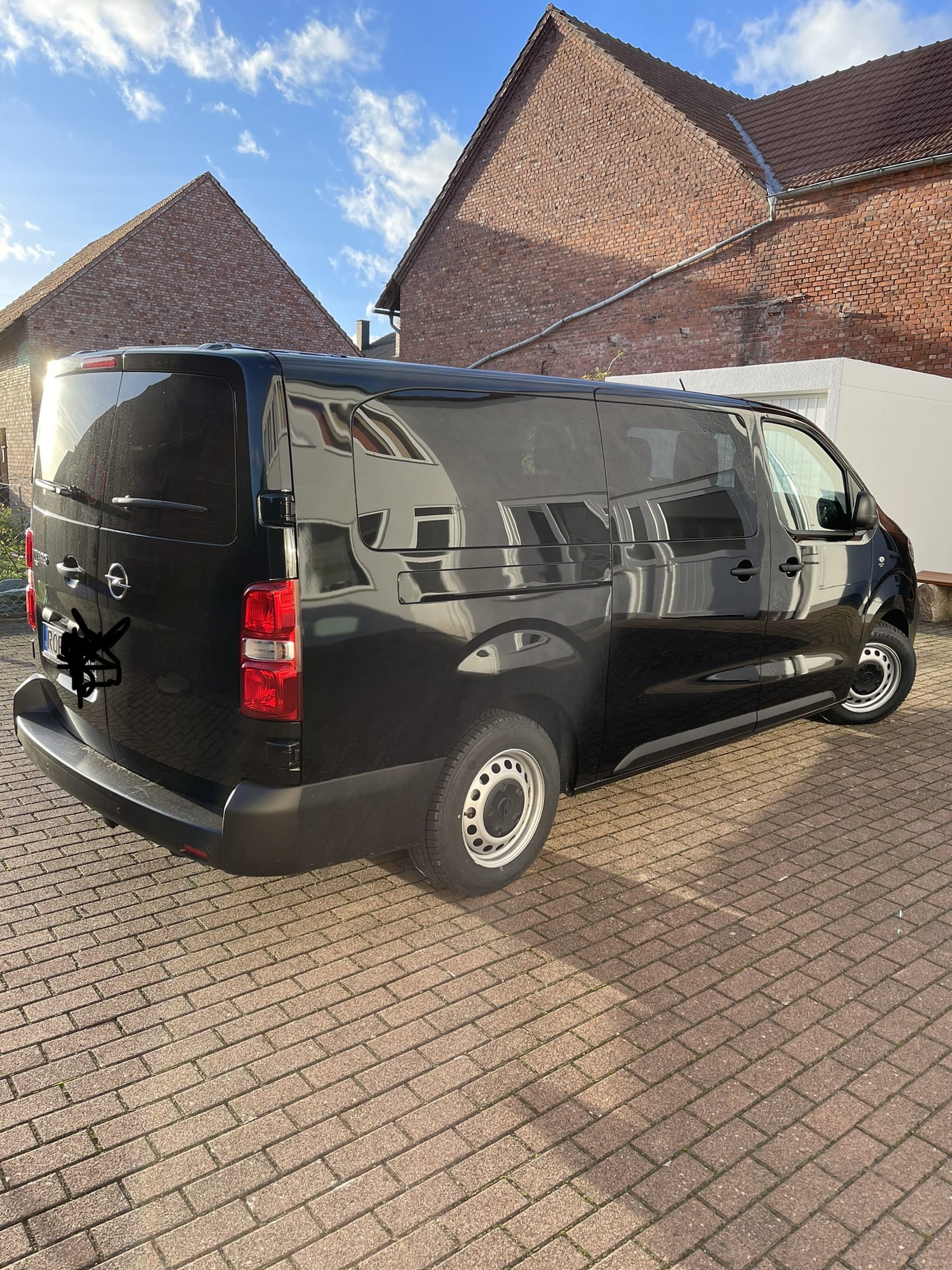 Opel Vivaro 2,0 CDTI mit Klimaanlage