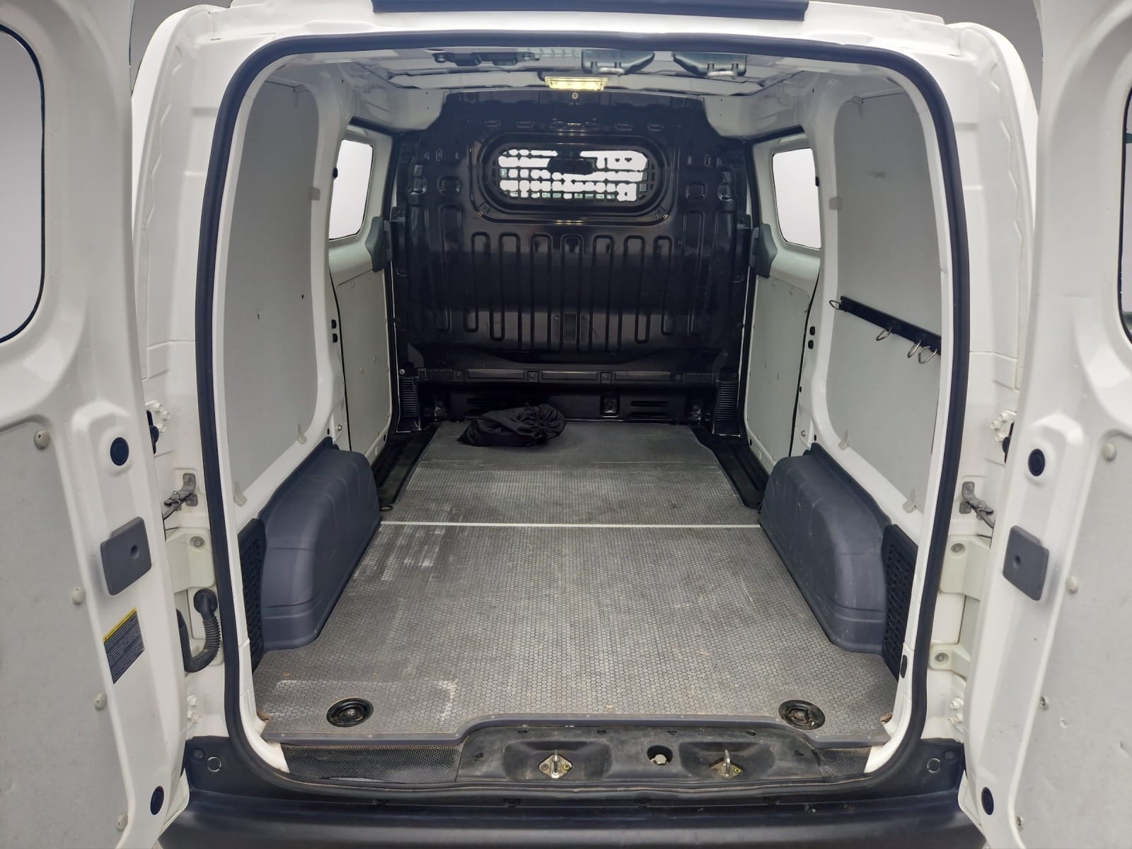 Nissan e-NV200 Varebil med Bluetooth audio