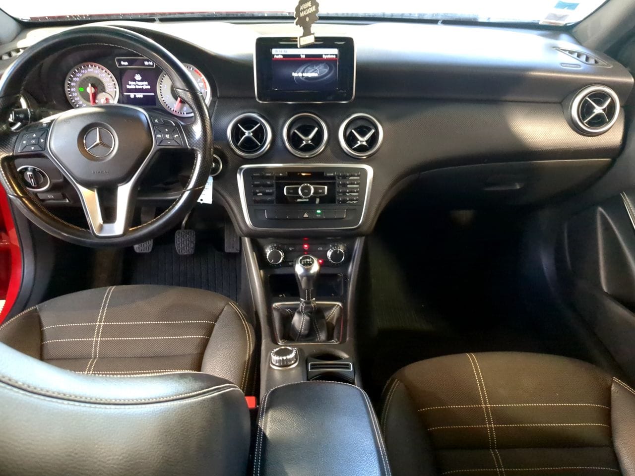 Mercedes-Benz Classe A 180 avec Audio Bluetooth