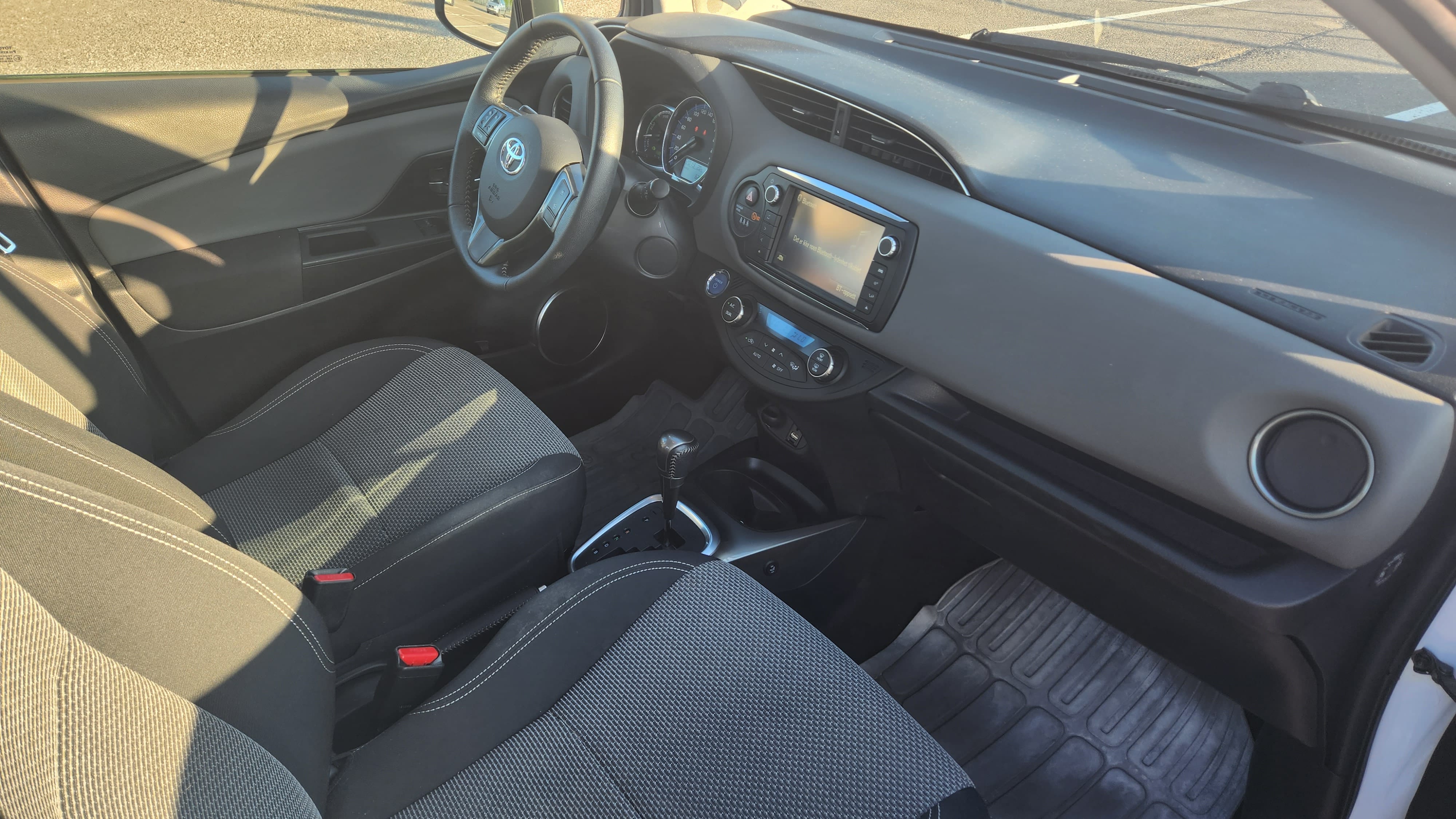 Toyota Yaris Hybrid with Bluetooth audio