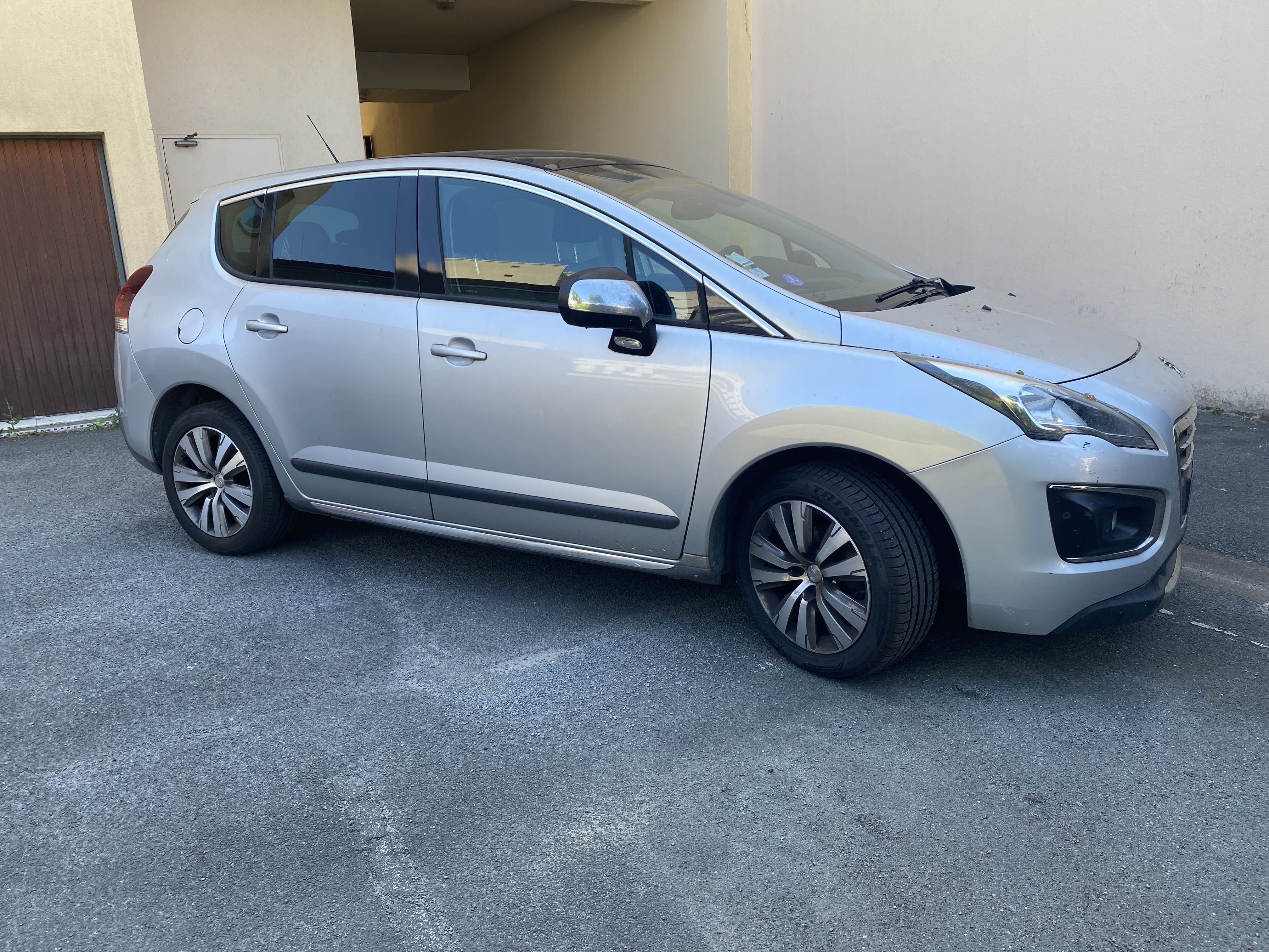 Peugeot 3008, 2016, Essence 95