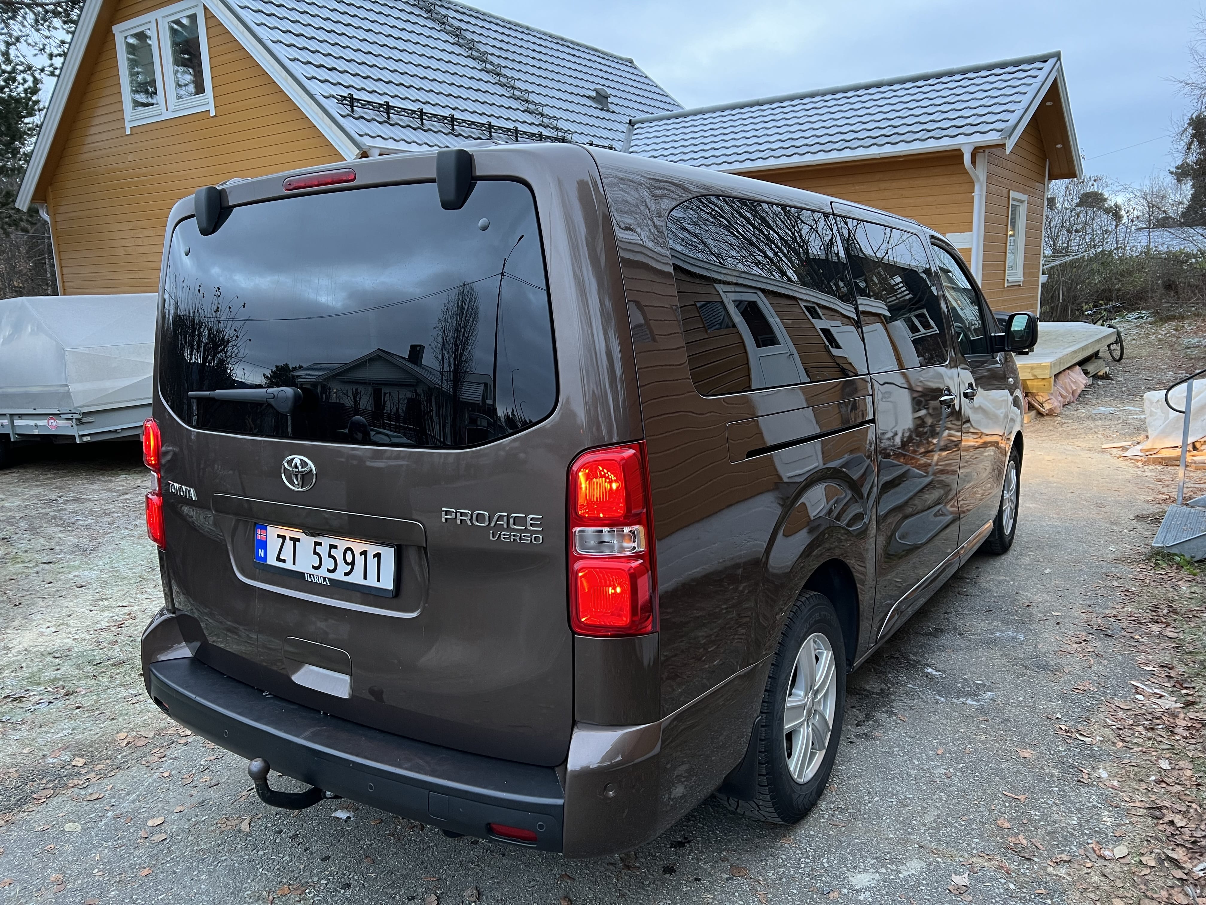 Toyota Proace Verso LANG 2,0D 177 EXECUTIVE SHUTTLE med GPS