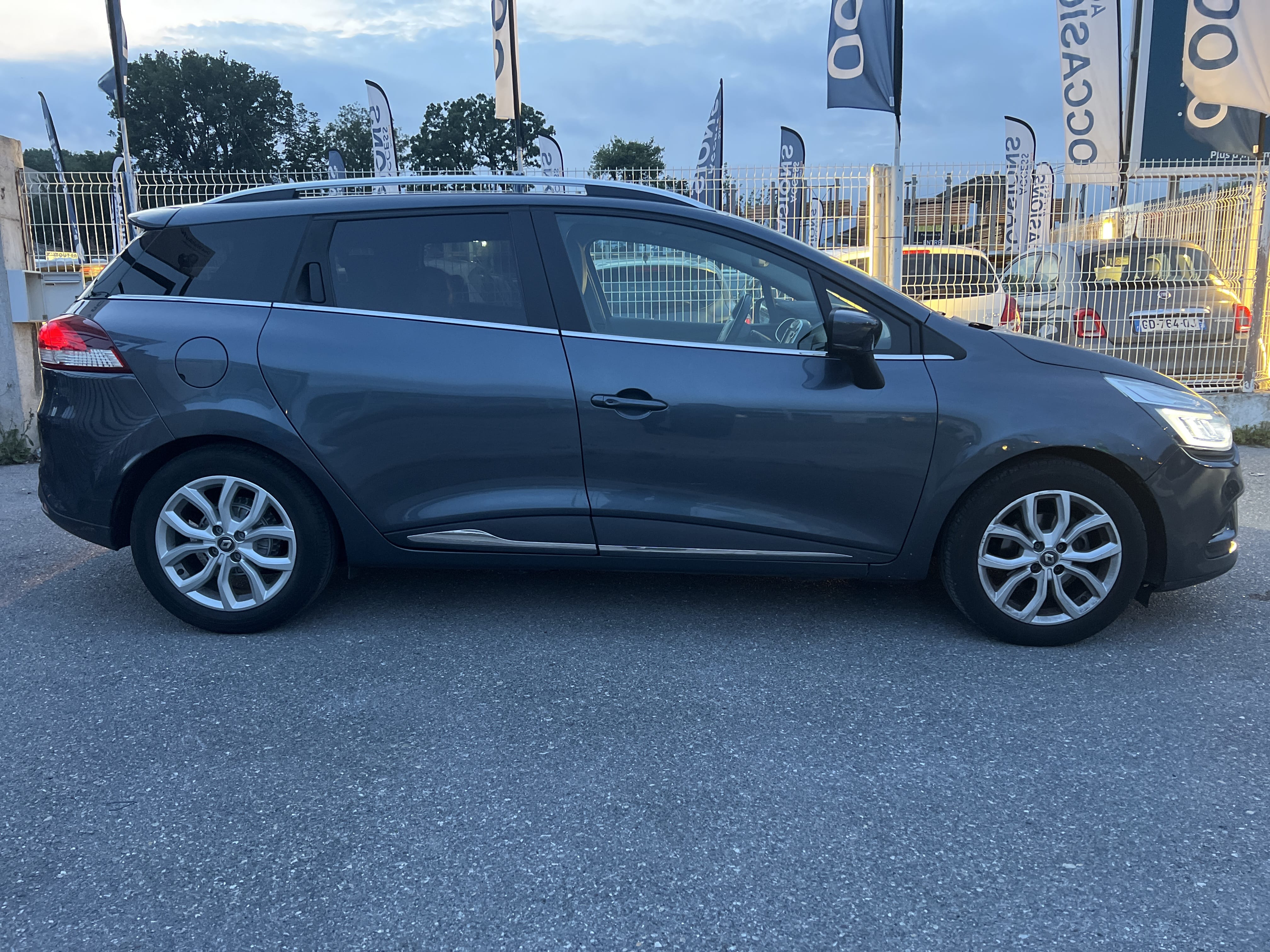 Renault Clio Estate 1.5 dci 90 avec Climatisation