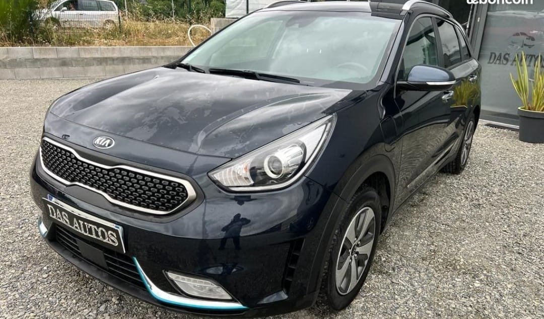 Kia Niro LX, 2018, Essence 95 / Électrique (hybride), automatique