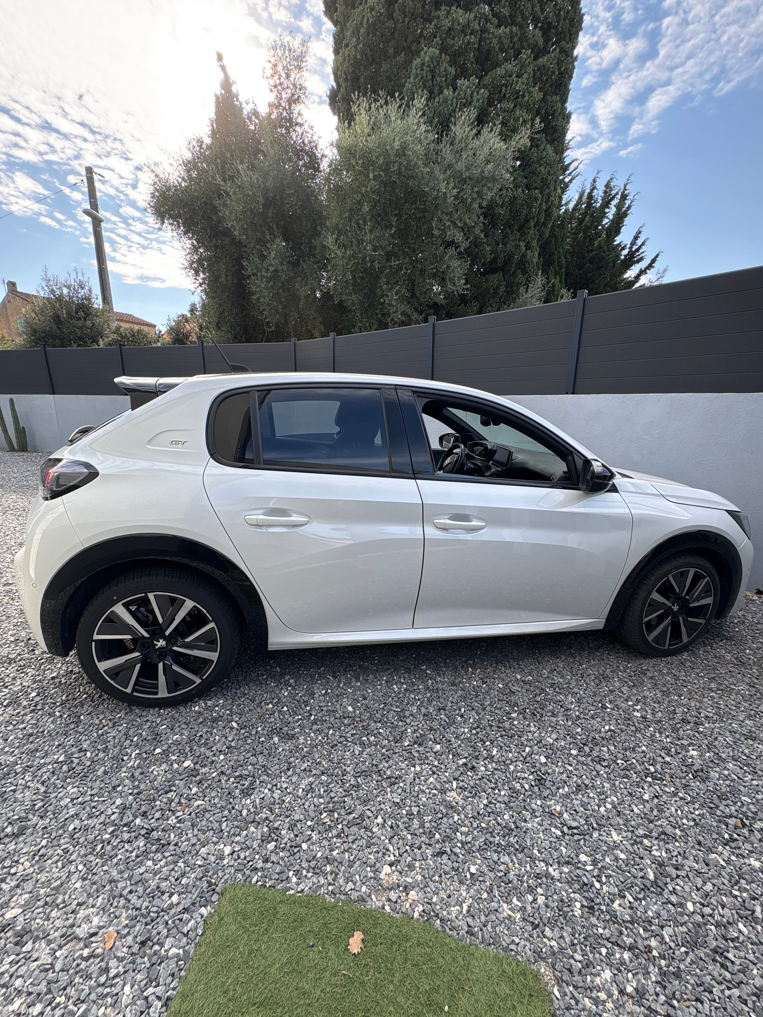 Peugeot 208 avec Climatisation