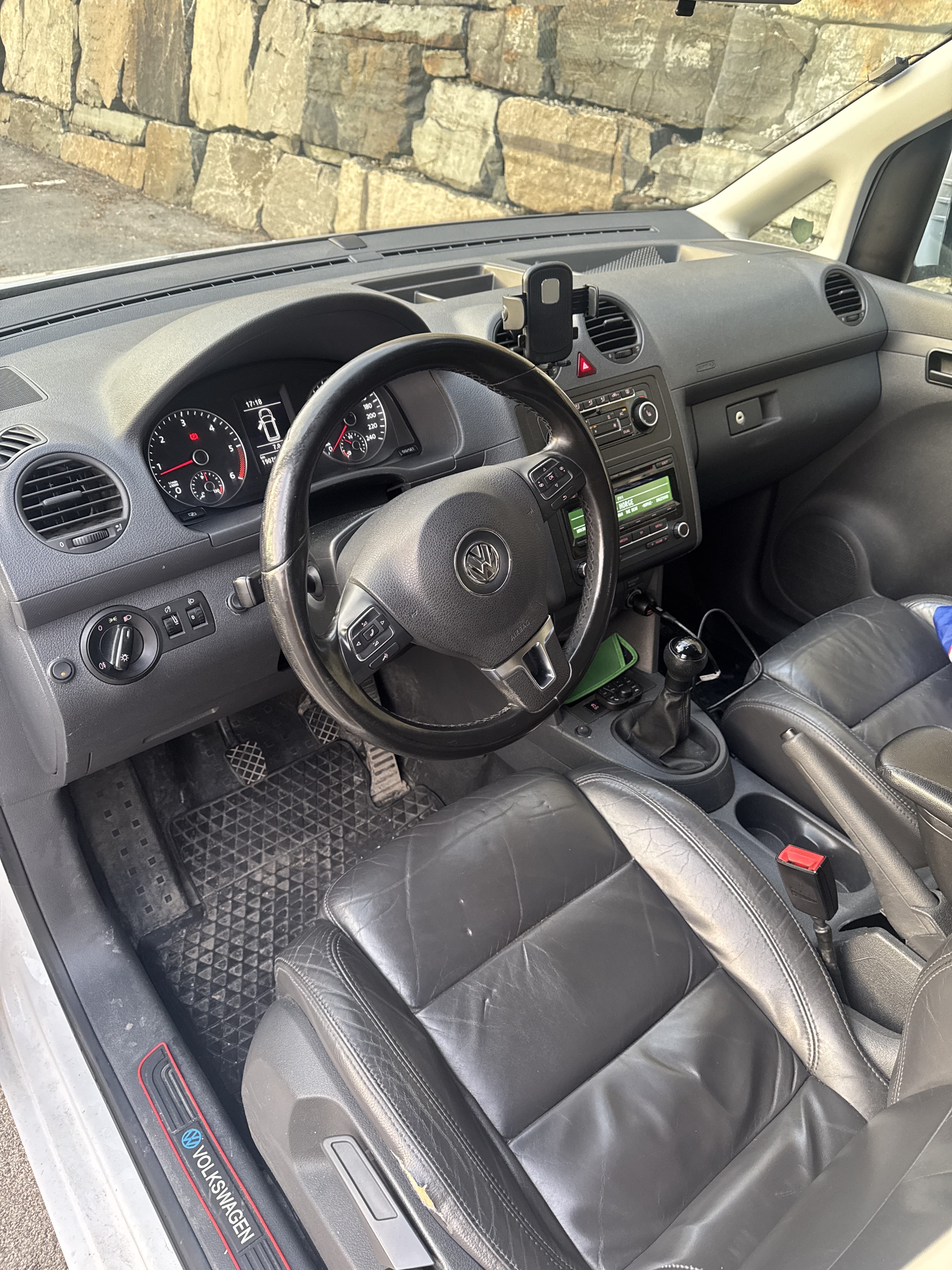 Volkswagen Caddy Maxi med Lydinngang