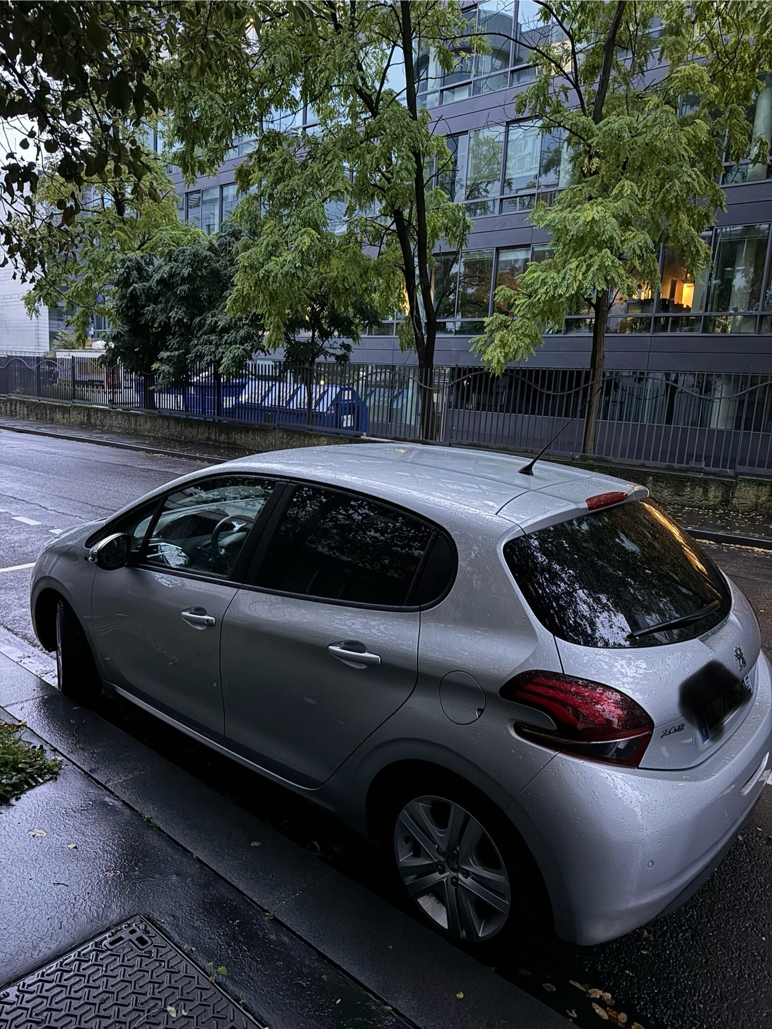 Peugeot 208 avec GPS
