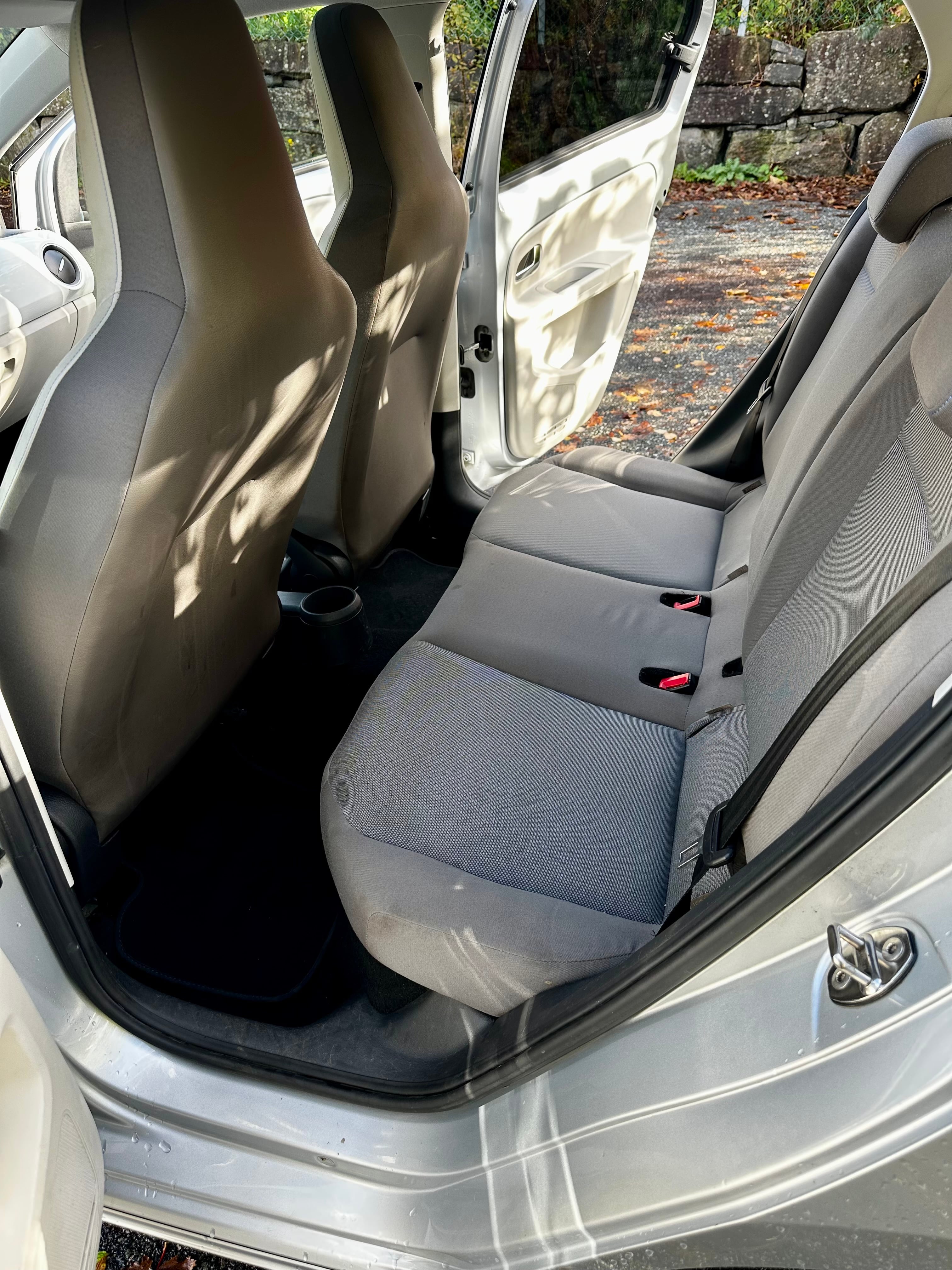 Volkswagen e-Up ! med Bluetooth audio