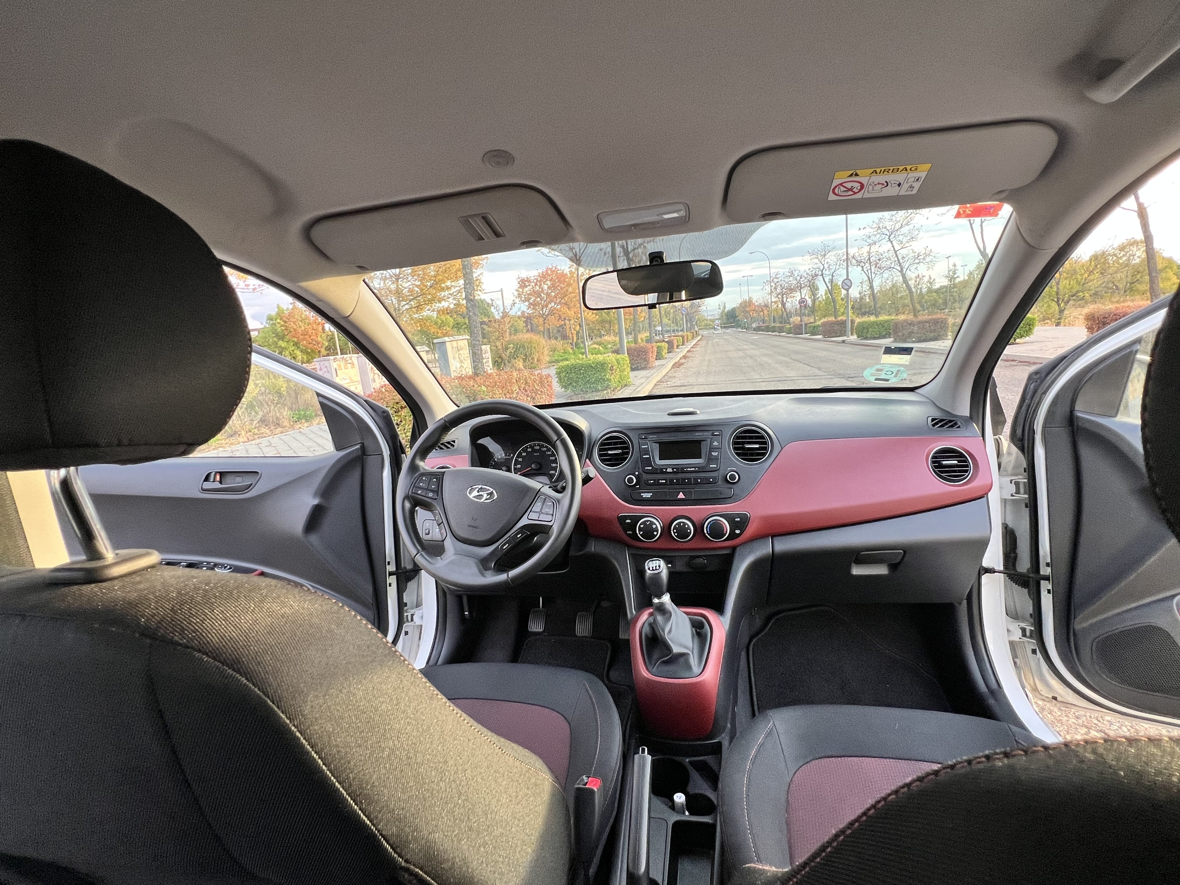 Hyundai i10 con Control de velocidad