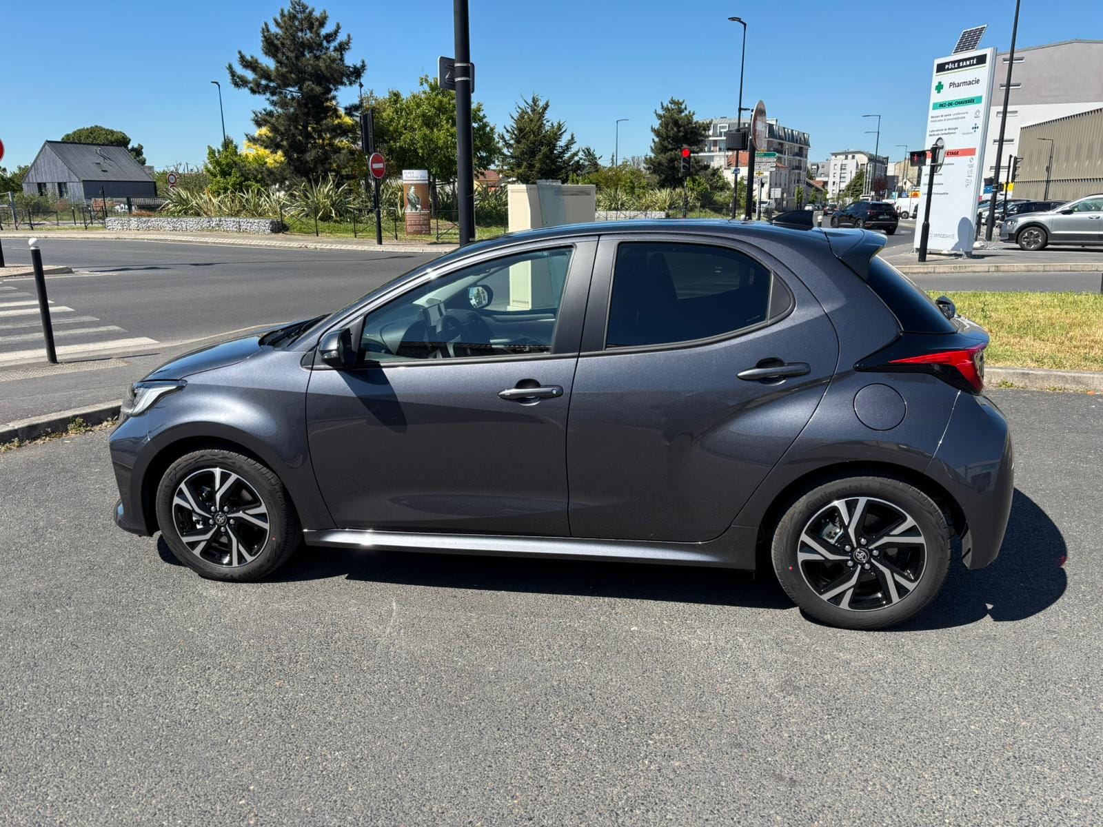 Toyota Yaris Hybride with Air conditioning