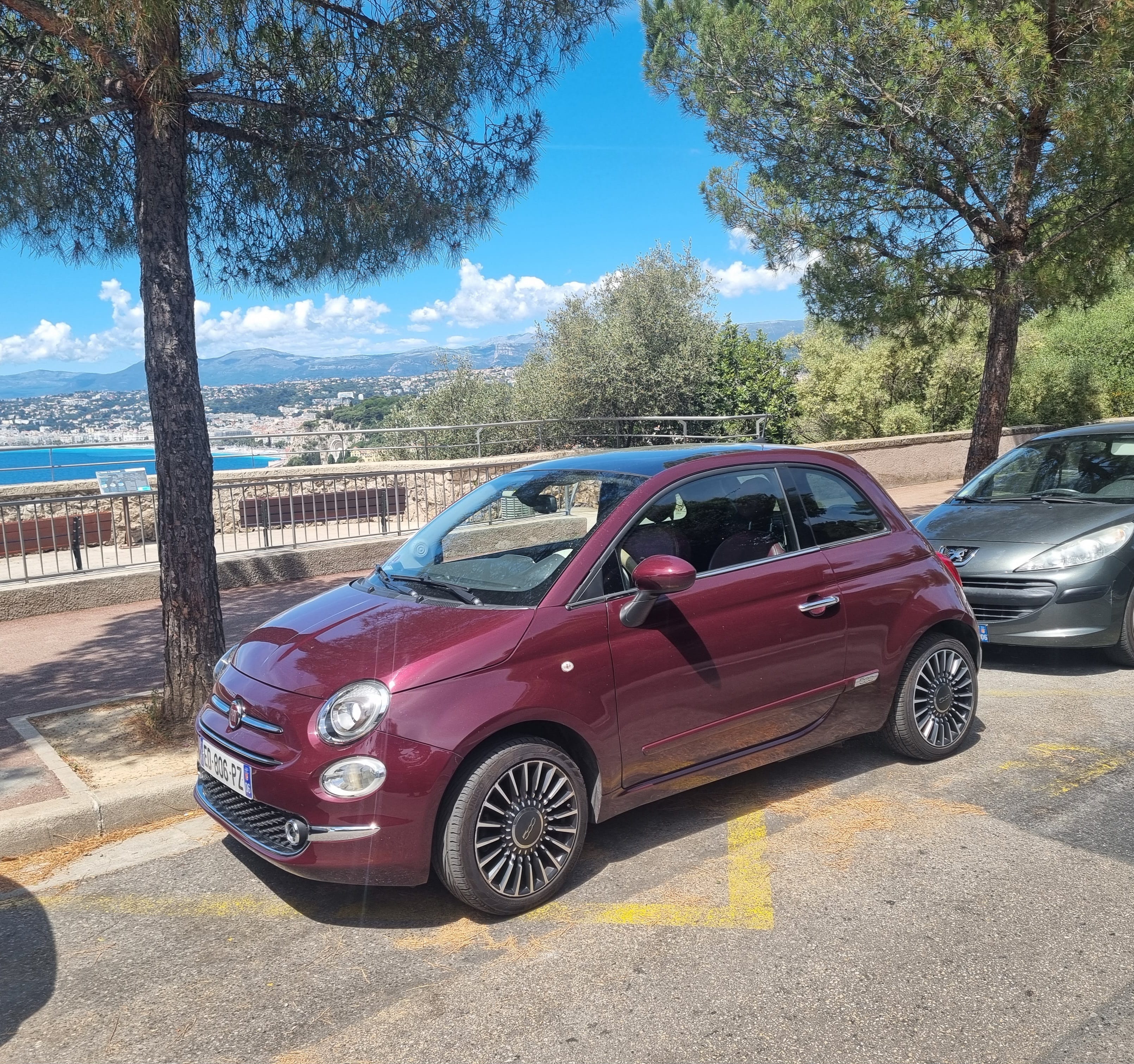 Fiat 500 Toit panoramique, Clim auto, Bluetooth tactile, USB, GPS, cuir, radar de recul, super 95, 2016, Essence 95