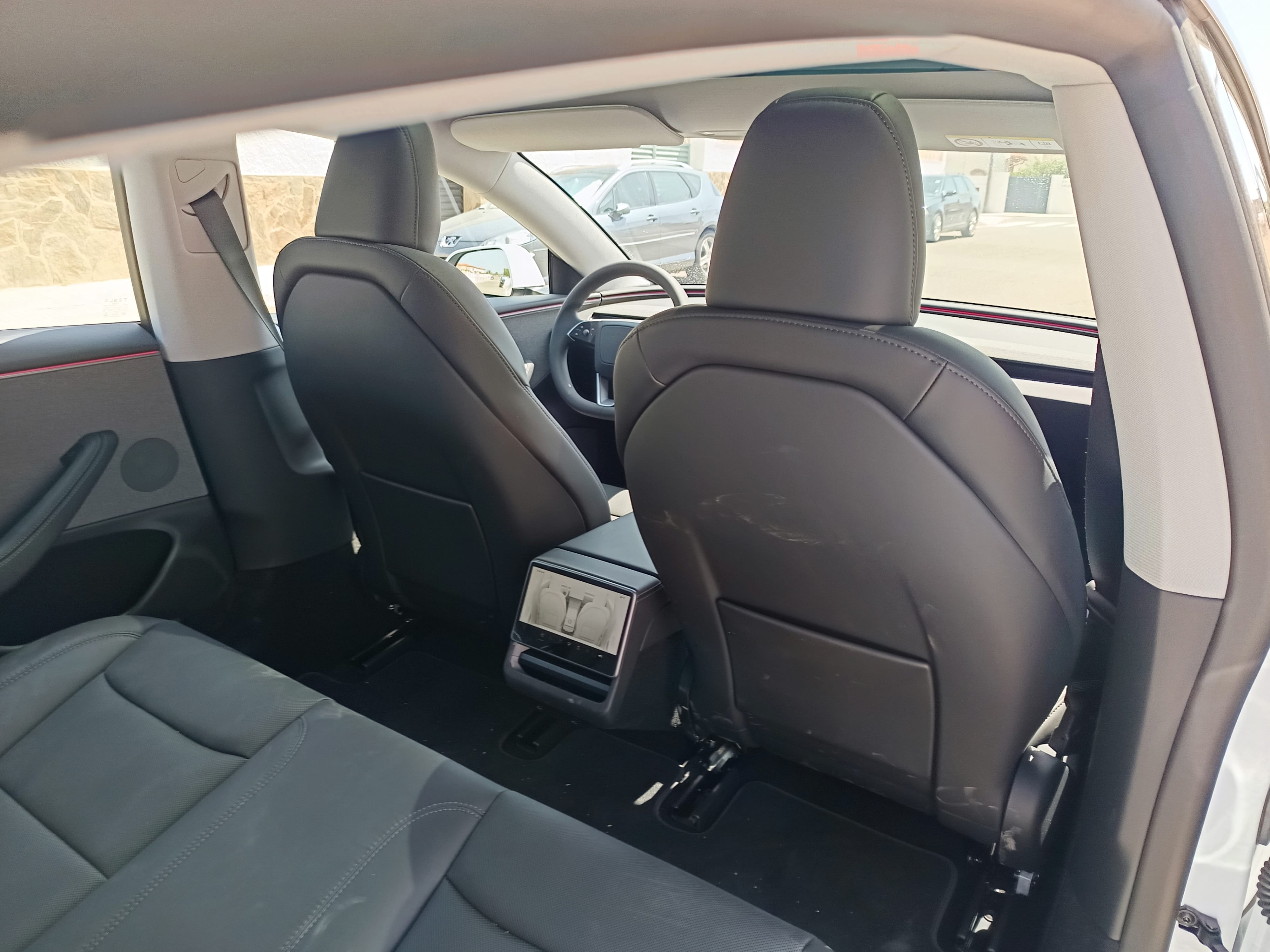 Tesla Model 3 con Audio Bluetooth