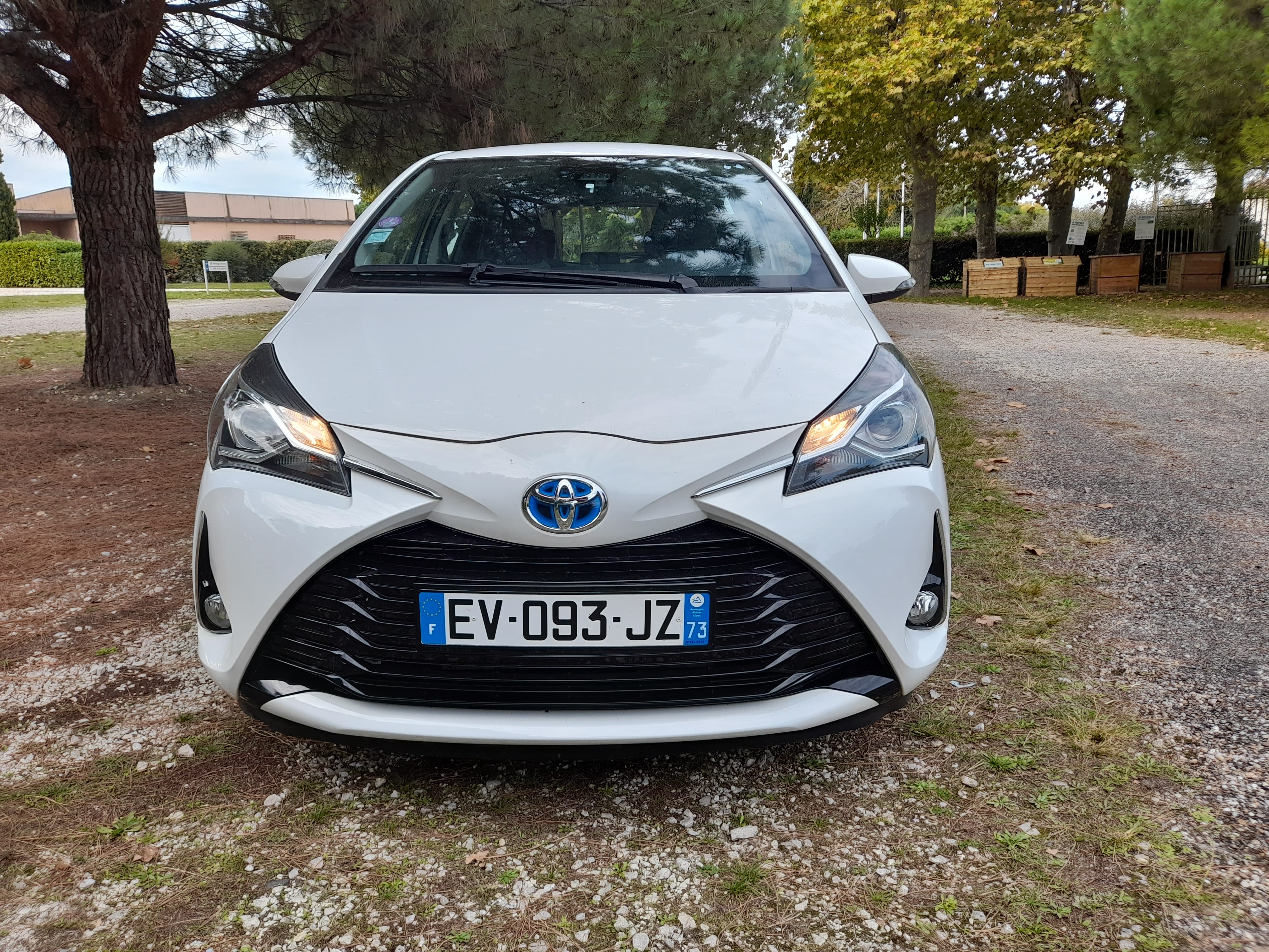 Toyota Yaris Hybride avec GPS