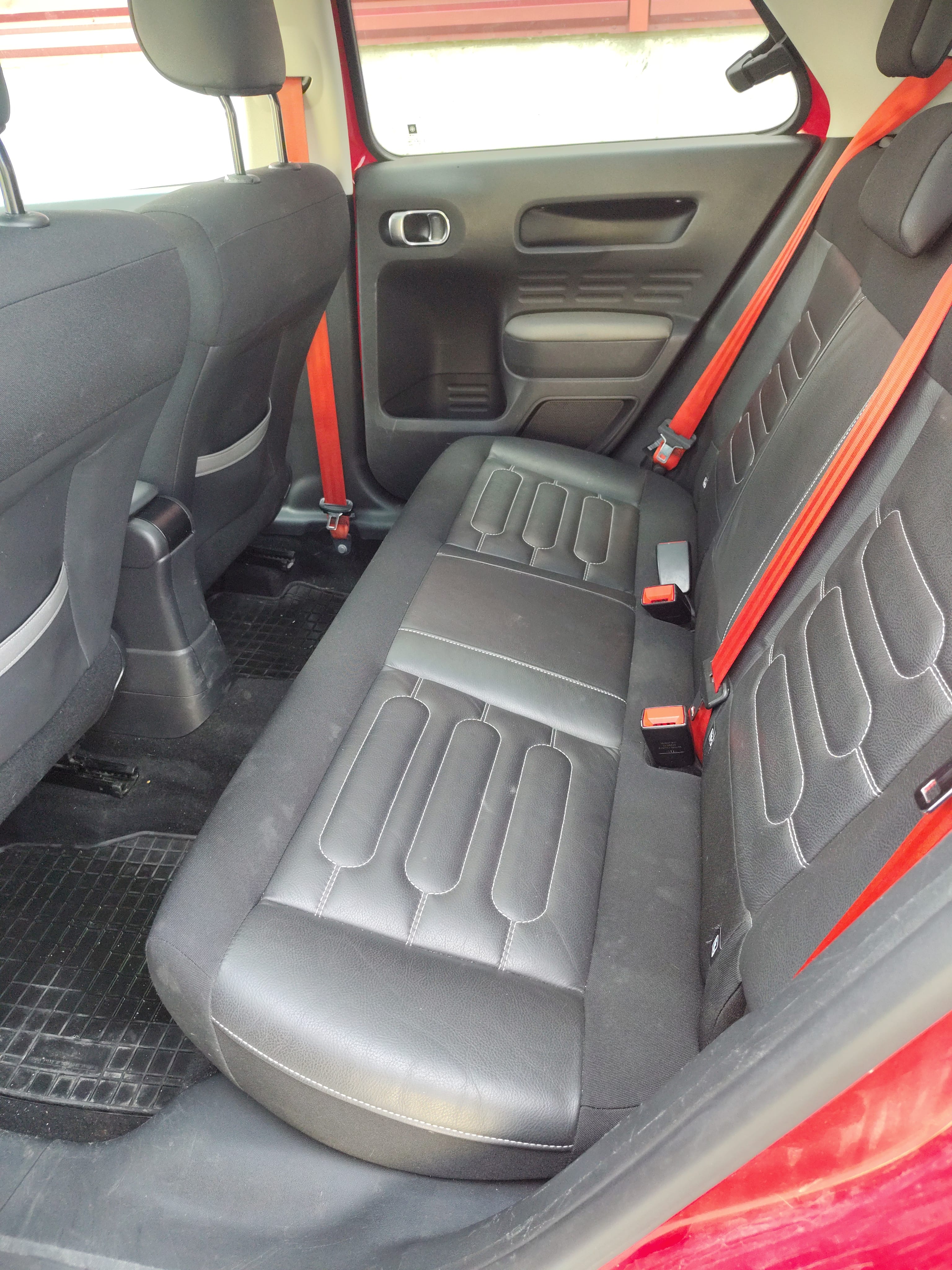 Citroen C4 Cactus med USB ladeuttak
