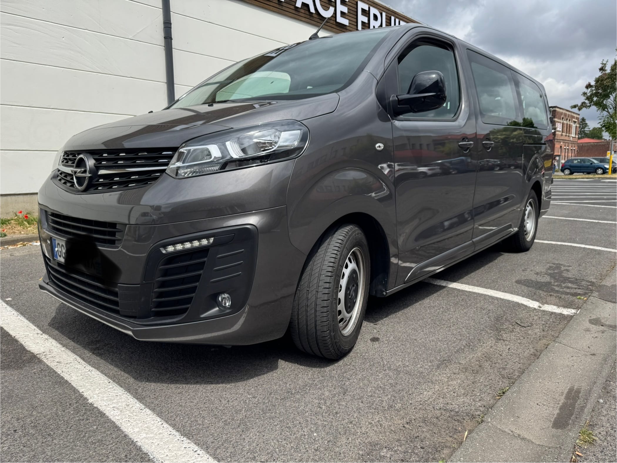 Opel Vivaro Combi, 2022, Diesel, 9 places et plus