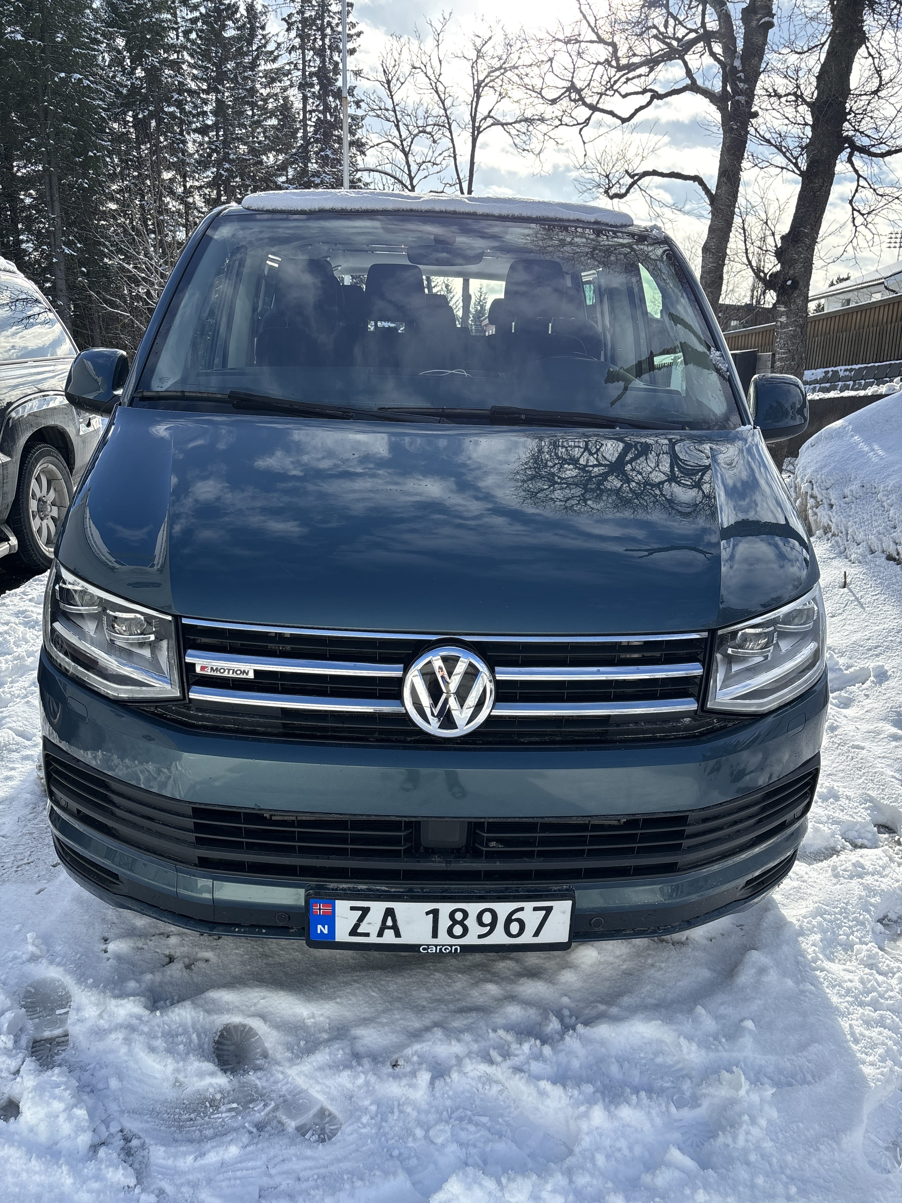 Volkswagen Caravelle with Wheelchair accessible