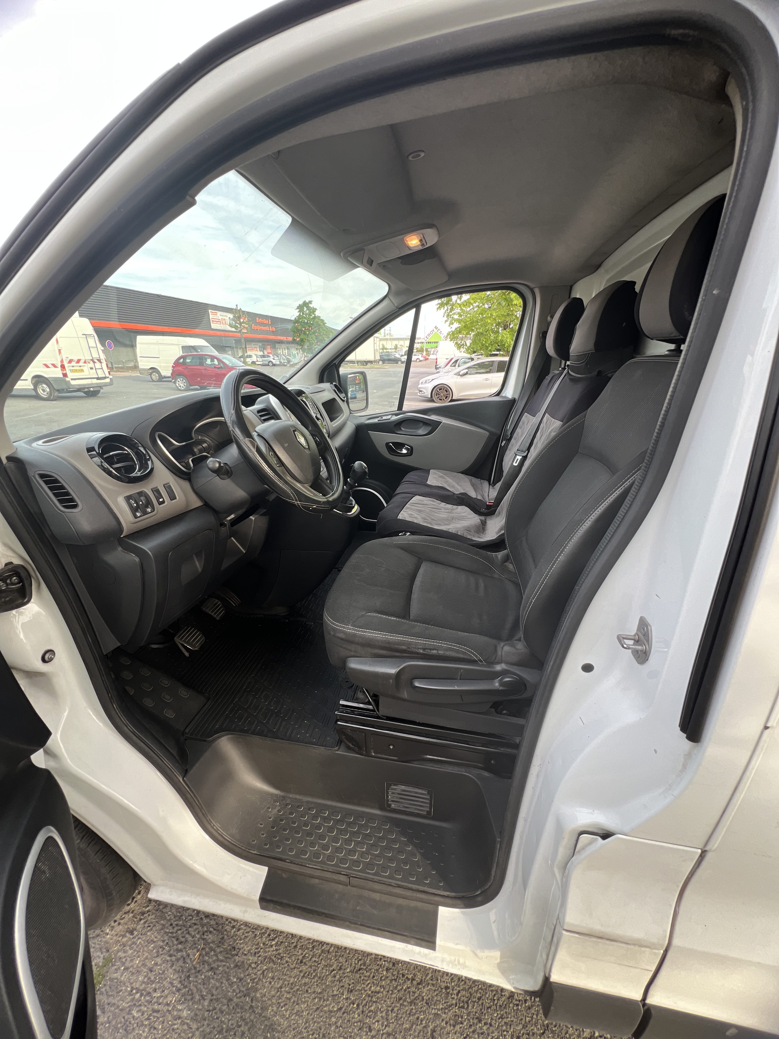 Renault Trafic avec Entrée audio / iPod