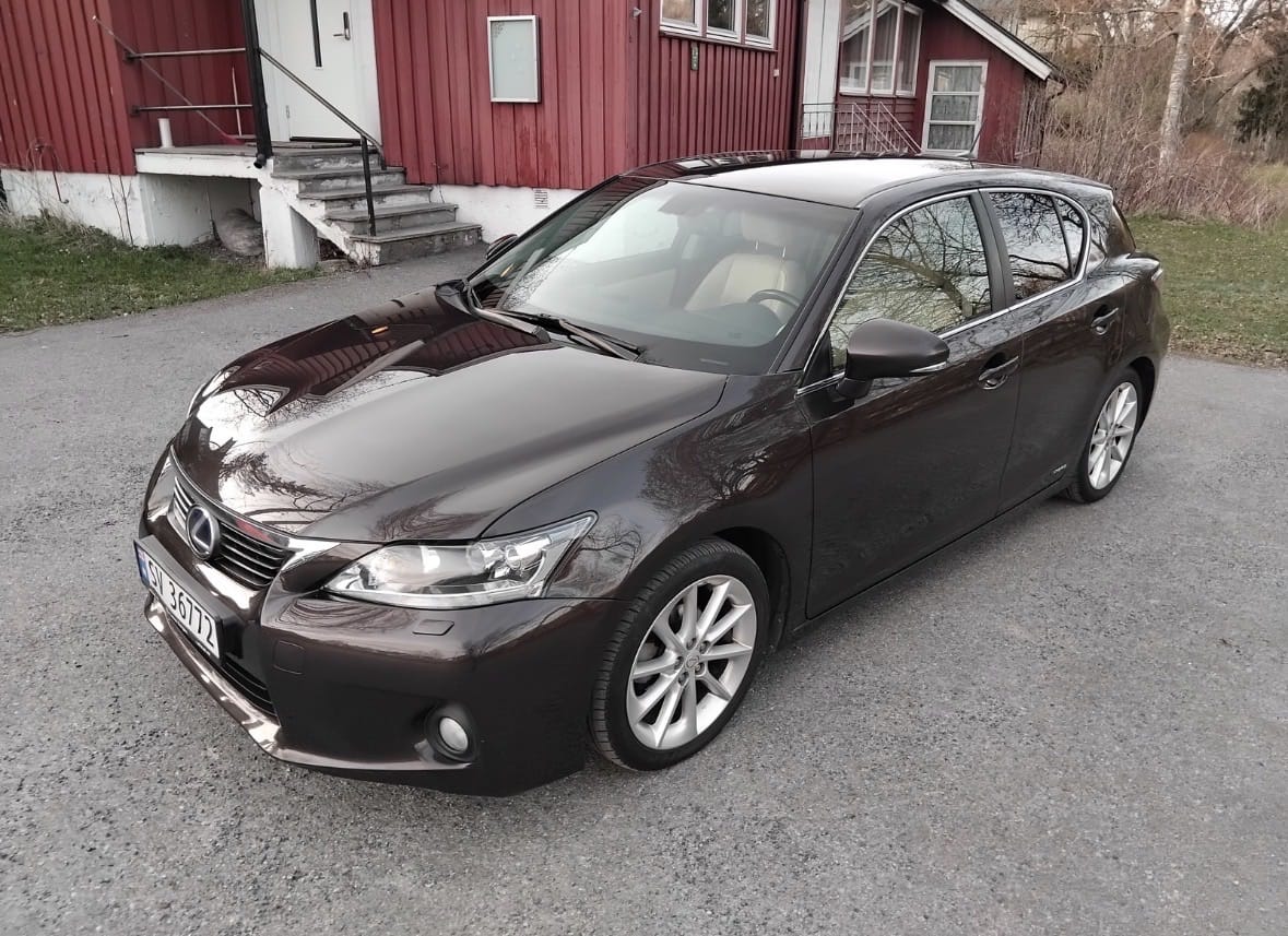 Lexus CT 200h, 2013, Blyfri 95 / Elektrisk (hybrid), automatisk