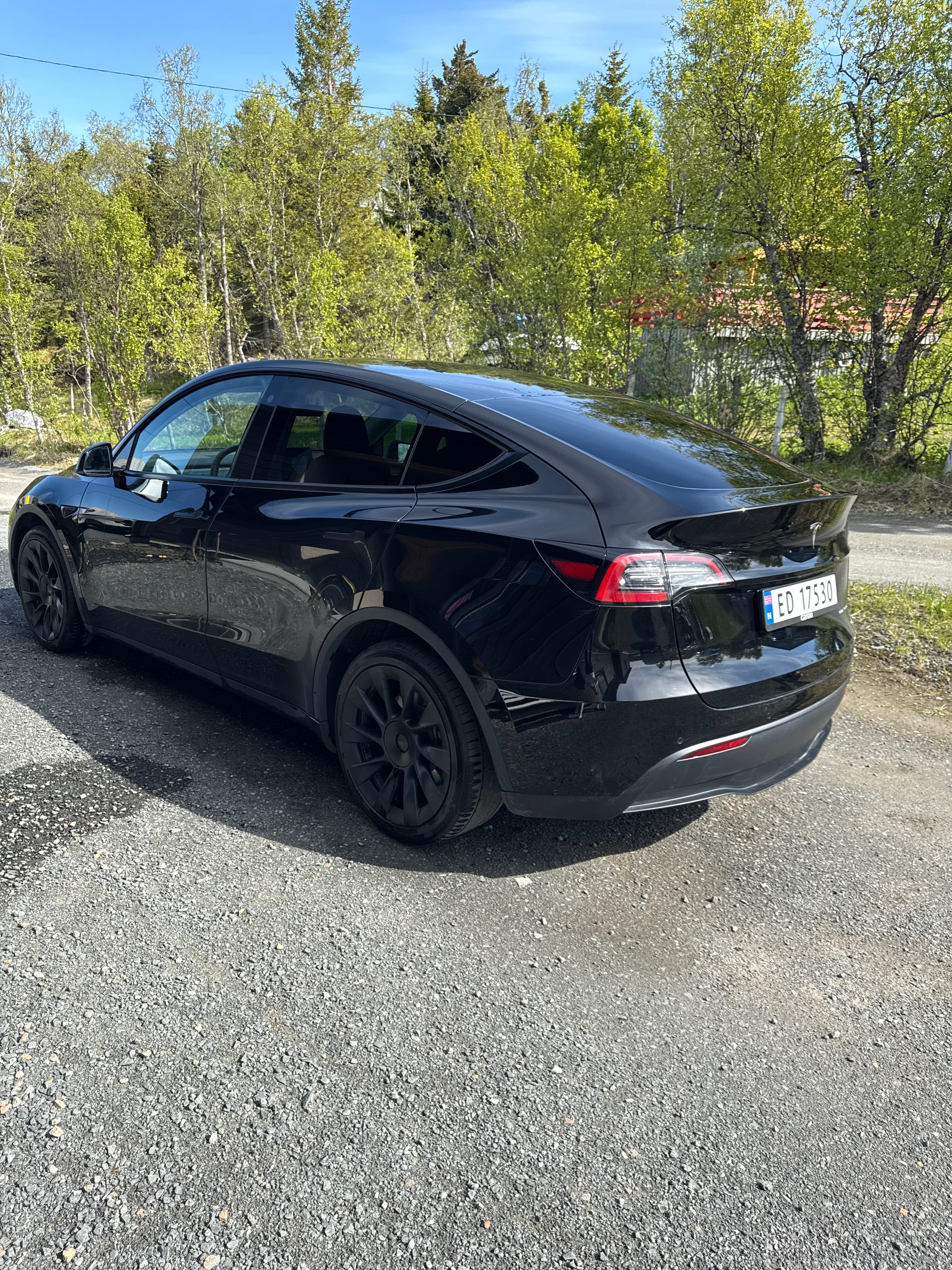 Tesla Model Y Long Range med Cruisekontroll