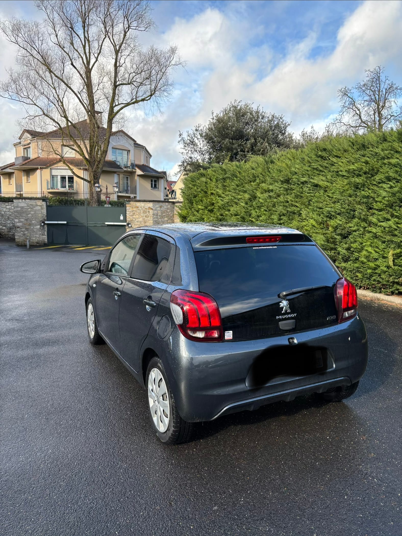 Peugeot 108 avec GPS