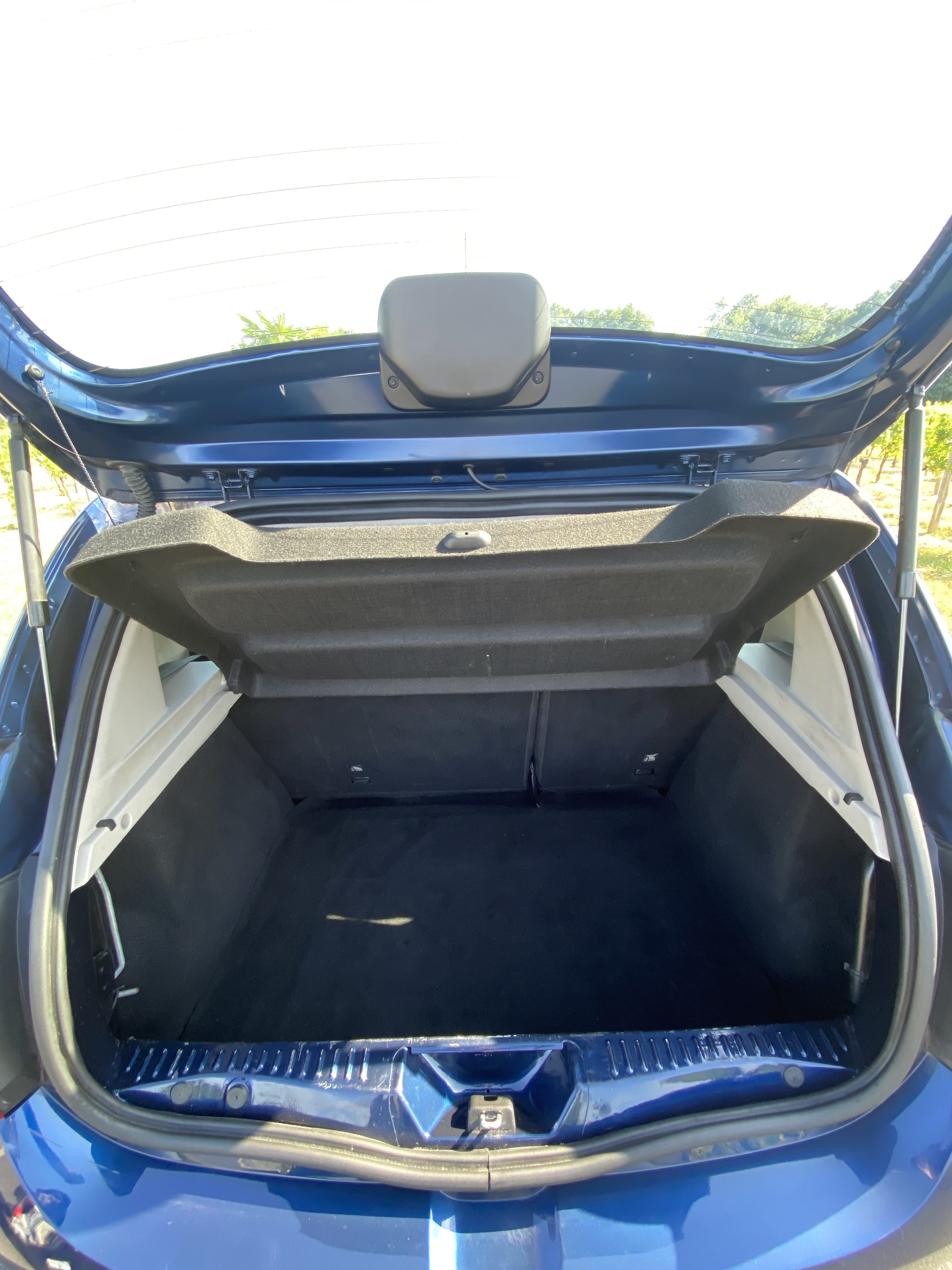 Dacia Sandero avec caméras de recule avec Siège bébé