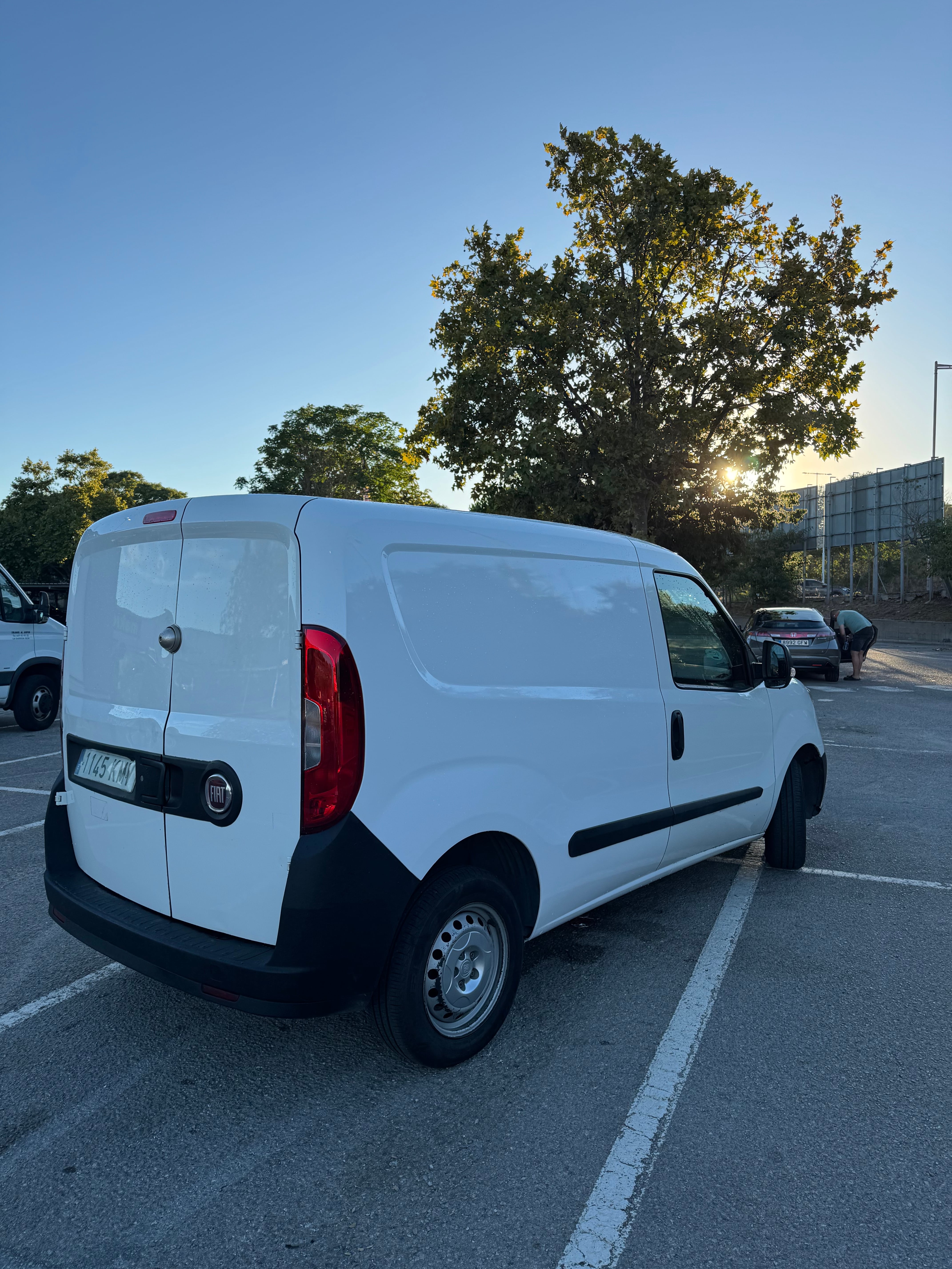 Fiat Doblo Cargo con Puertos de carga USB