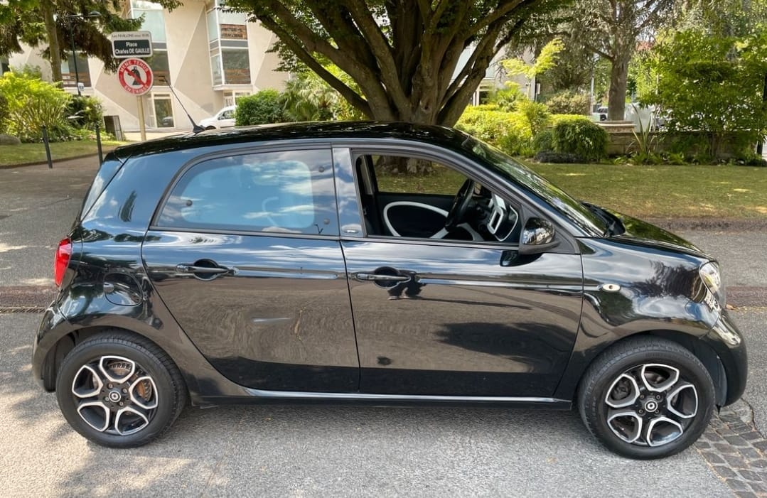 Smart Forfour avec Siège bébé