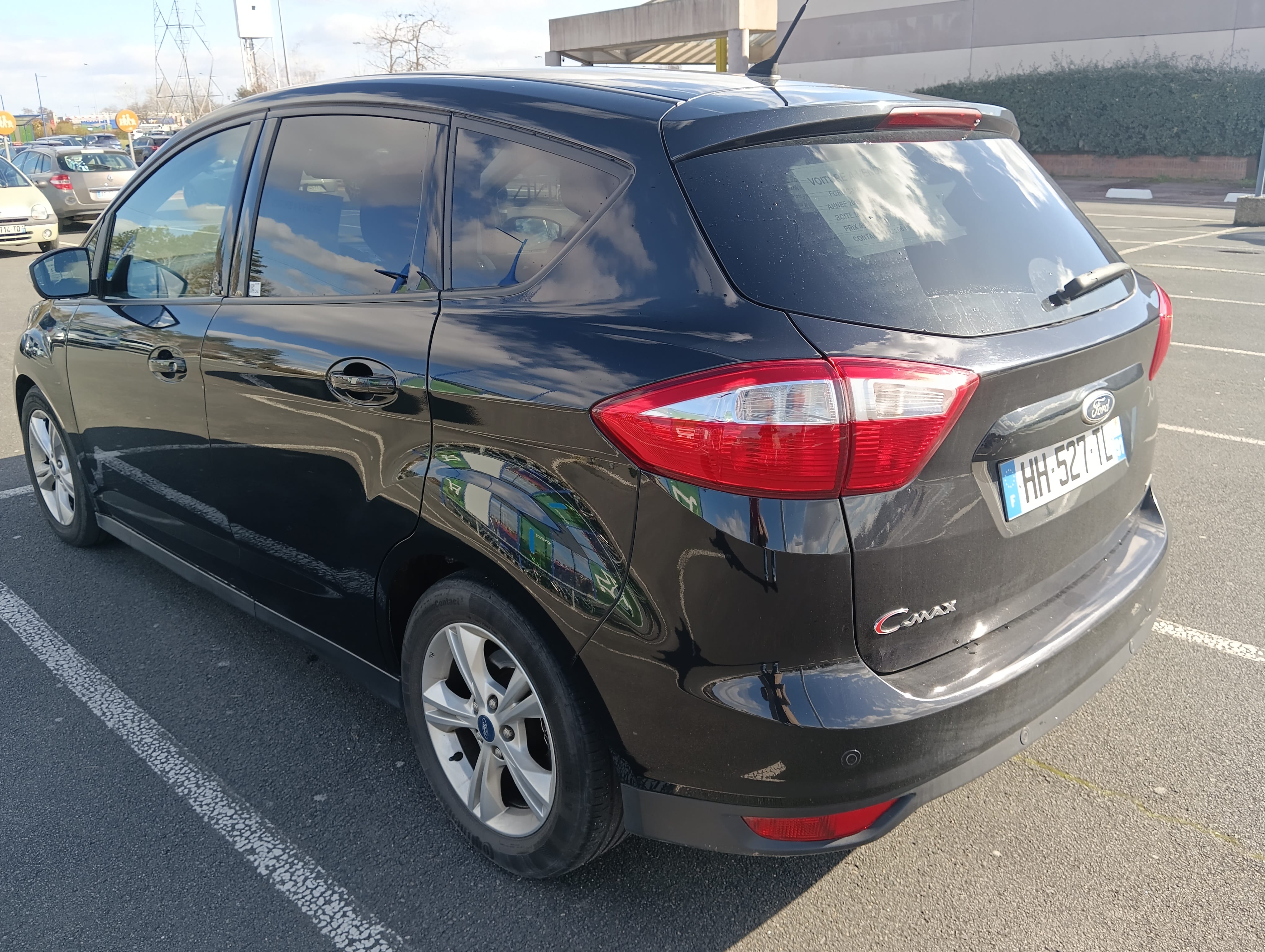 Ford C-Max Business avec Apple CarPlay