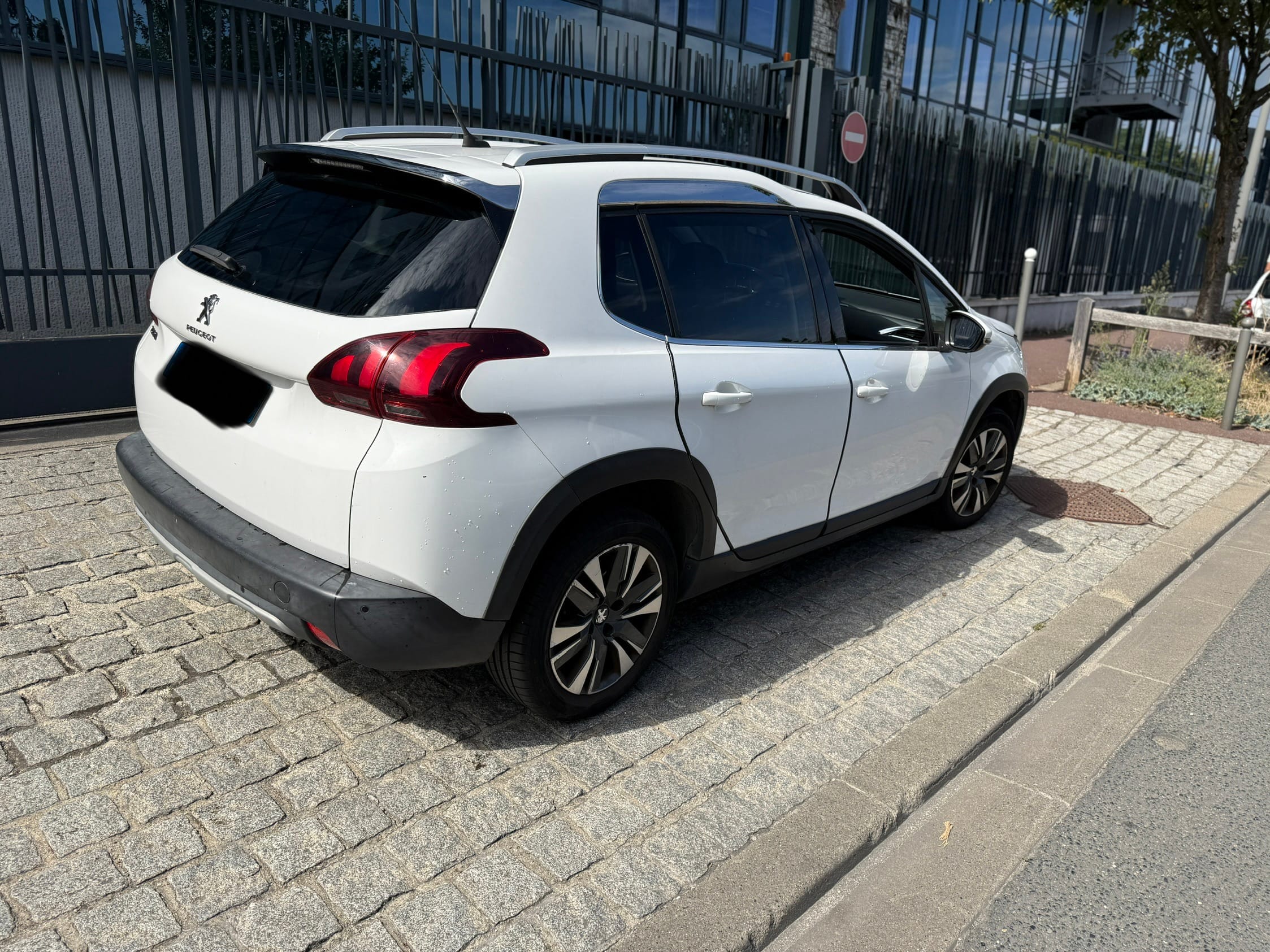 Peugeot 2008 avec Climatisation