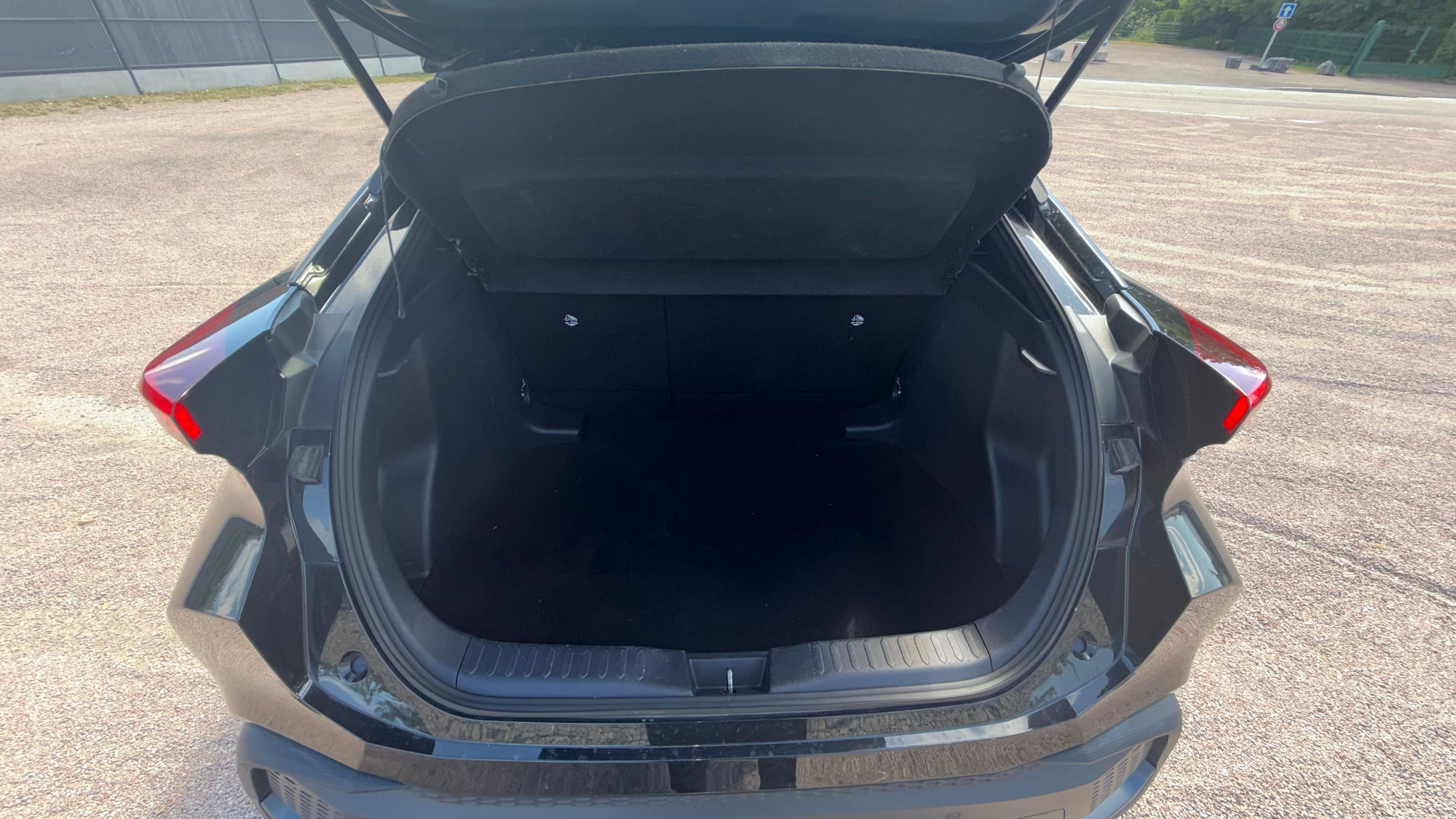 Toyota C-HR Hybrid avec Apple CarPlay