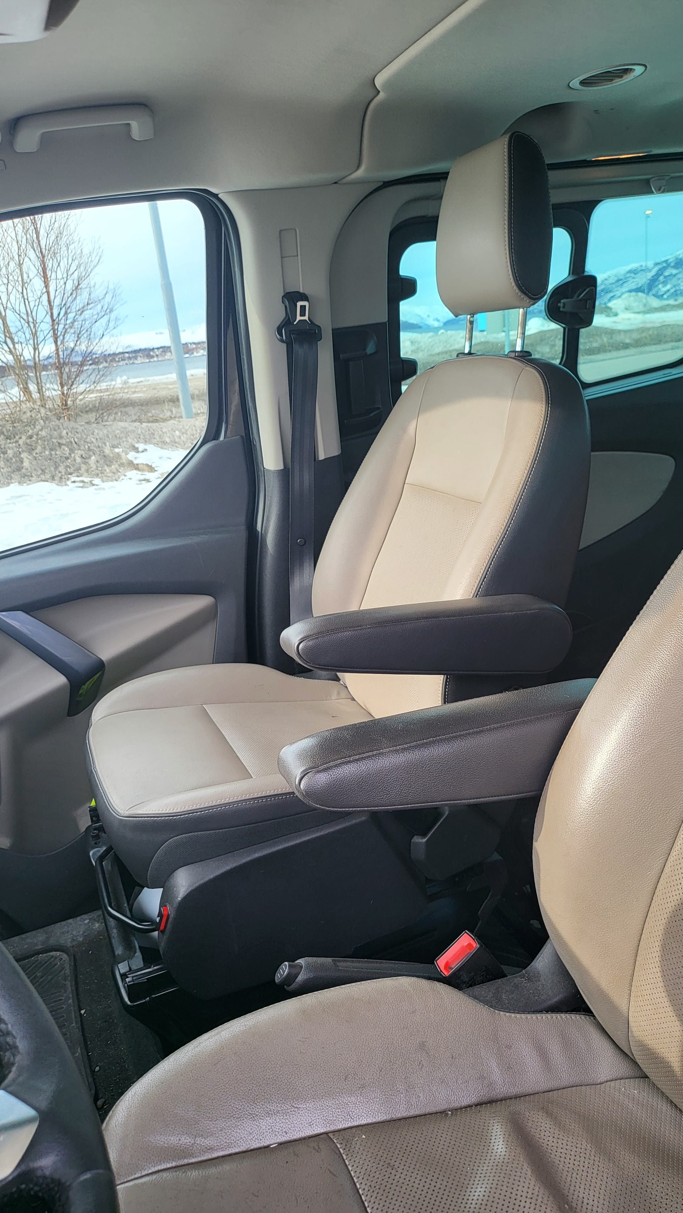 Ford Tourneo Custom 2,2 tdci med Bluetooth audio