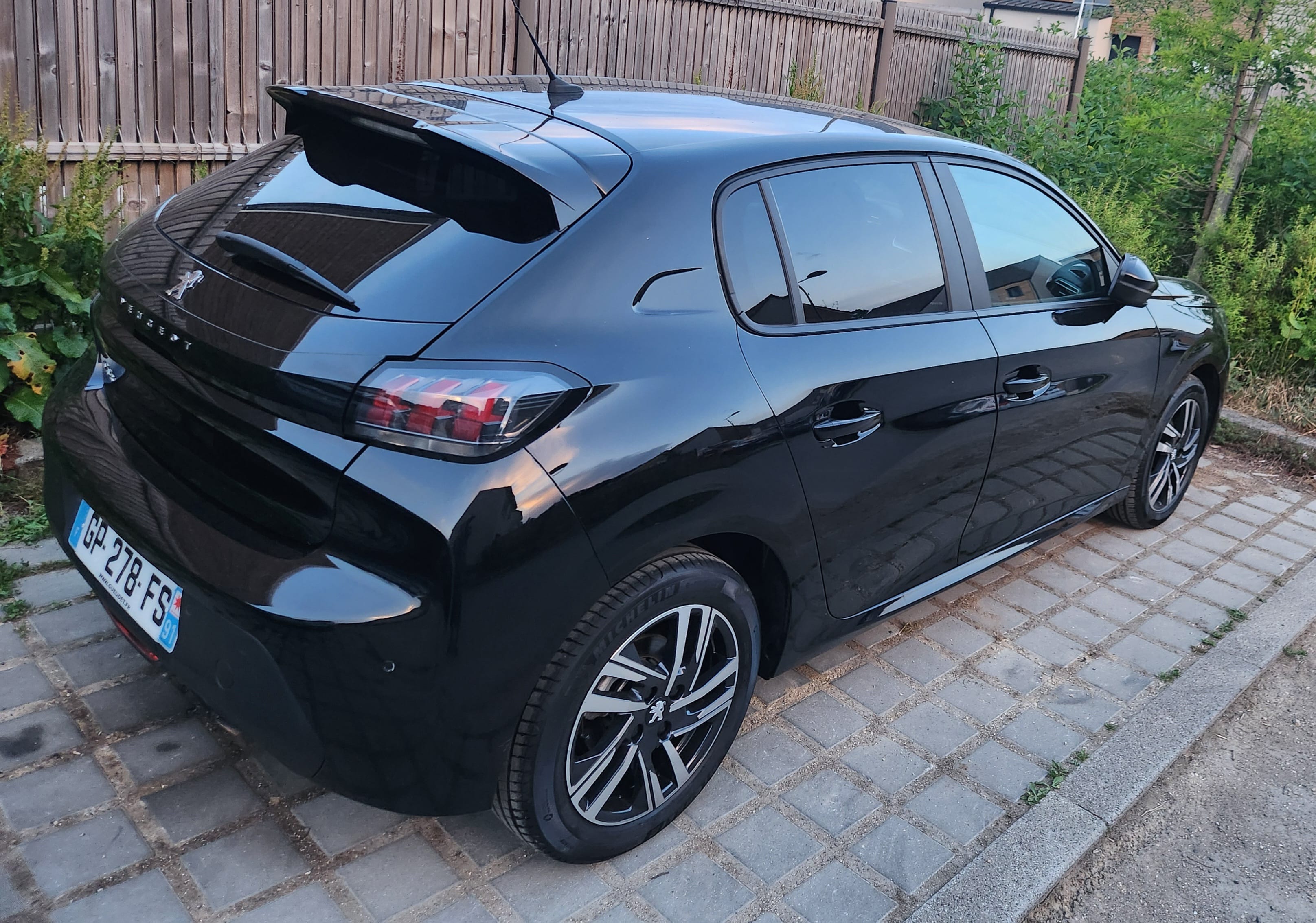 Peugeot 208 avec Climatisation