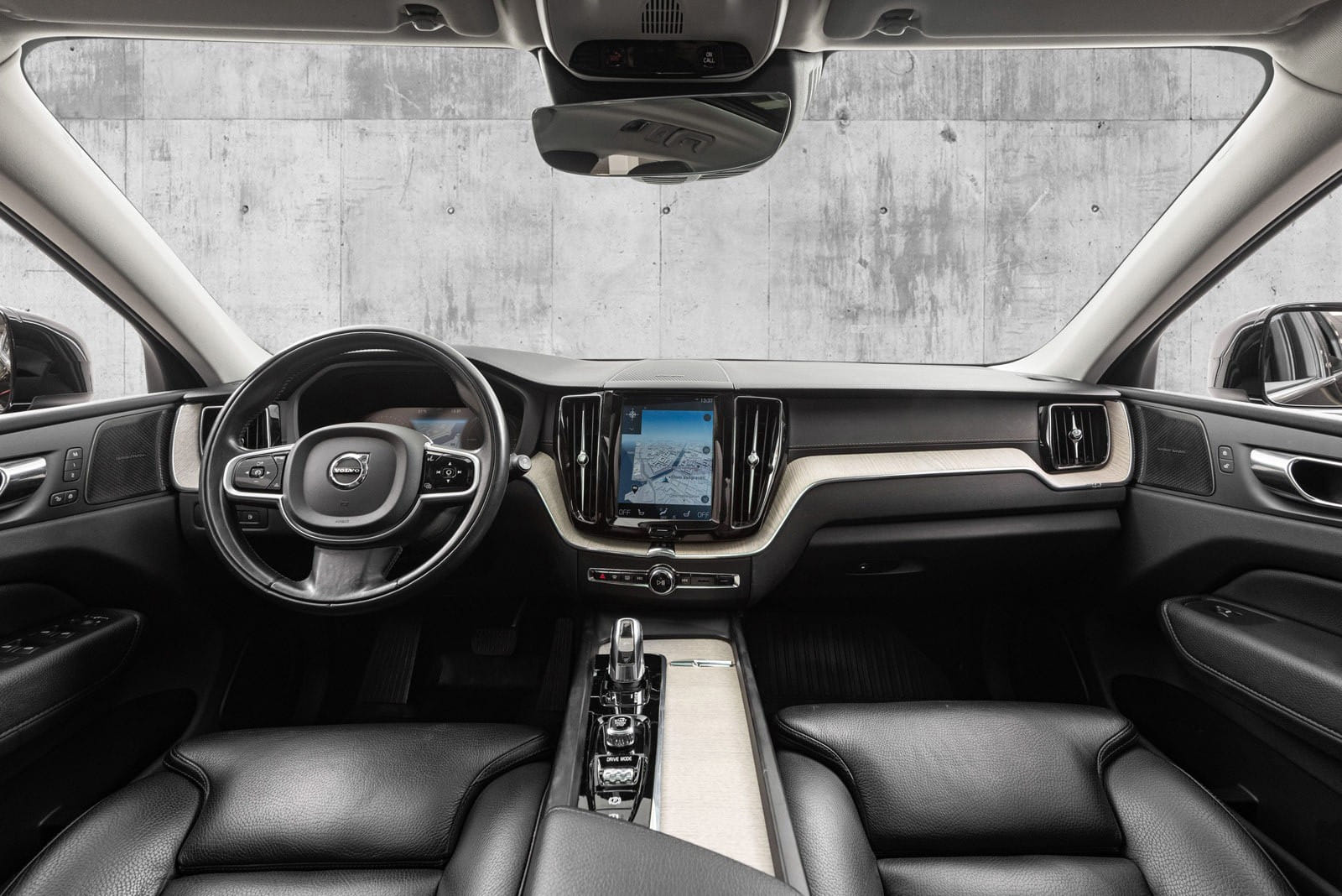 Volvo XC60 with Air conditioning
