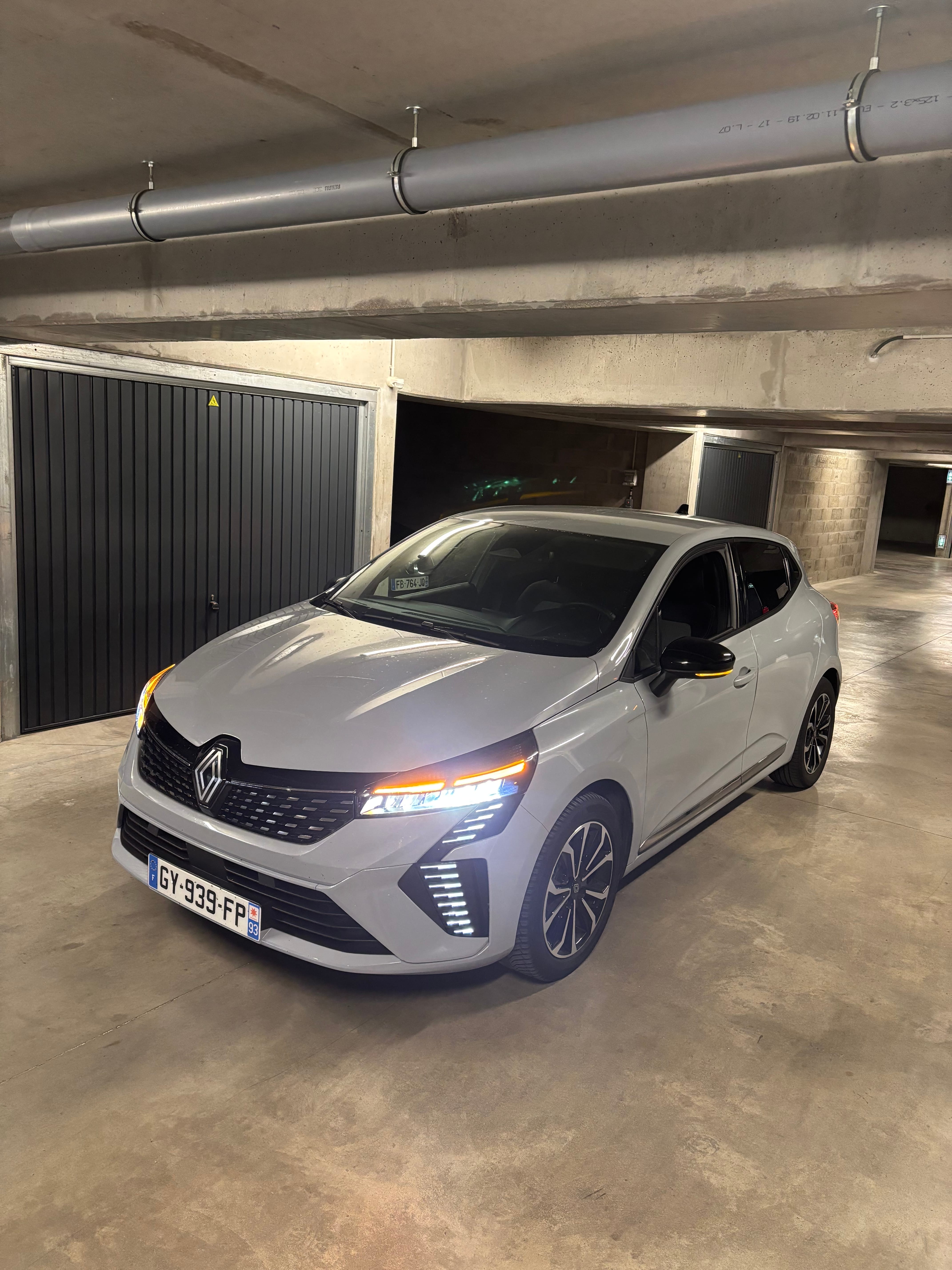 Renault Clio E-tech, 2024, Essence 98, automatique