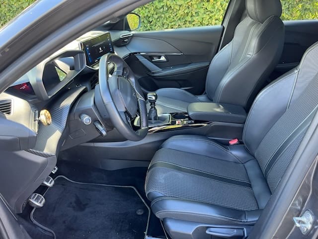 Peugeot 208 GT Line avec Caméra de recul