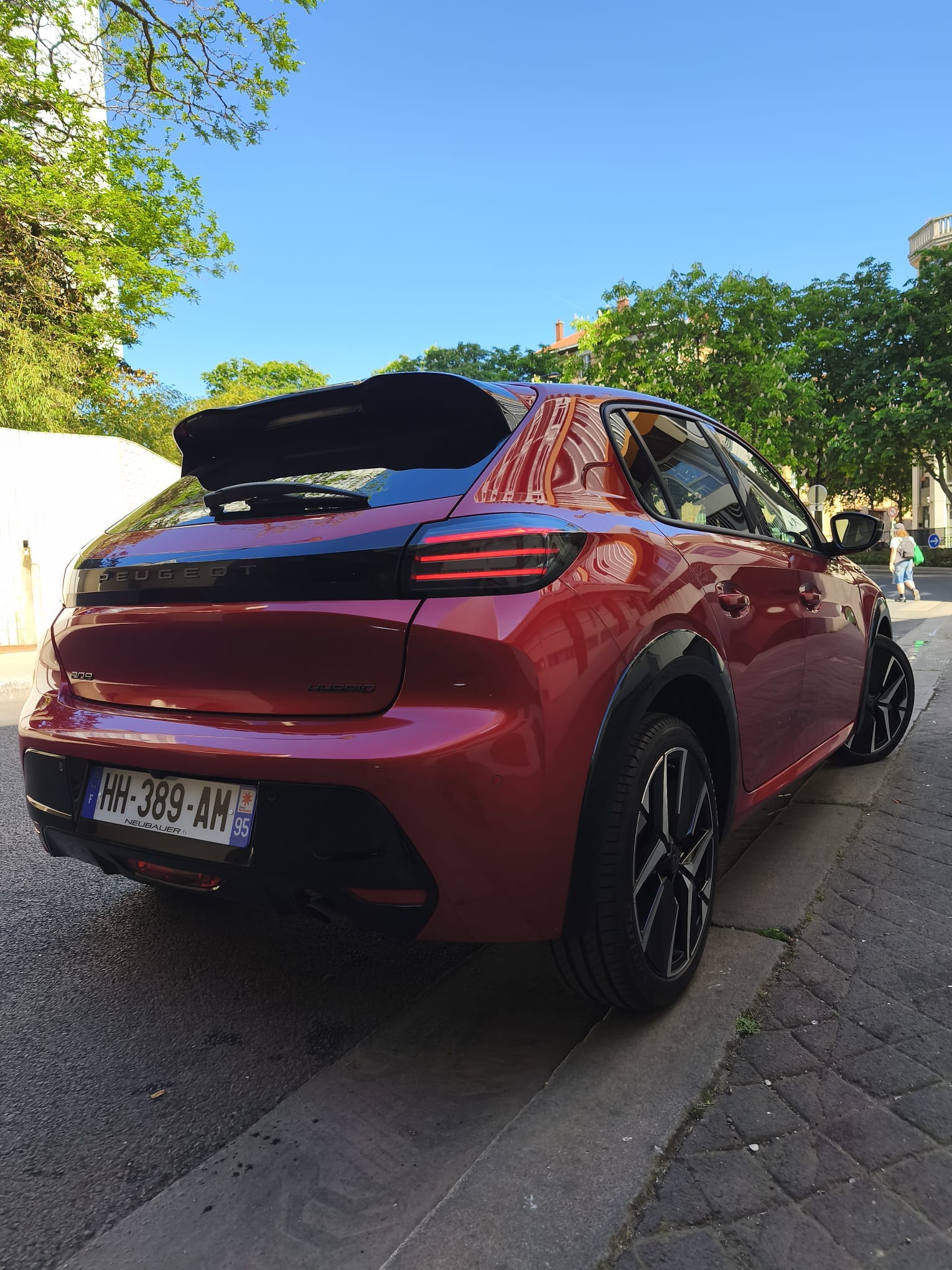 Peugeot 208 avec GPS