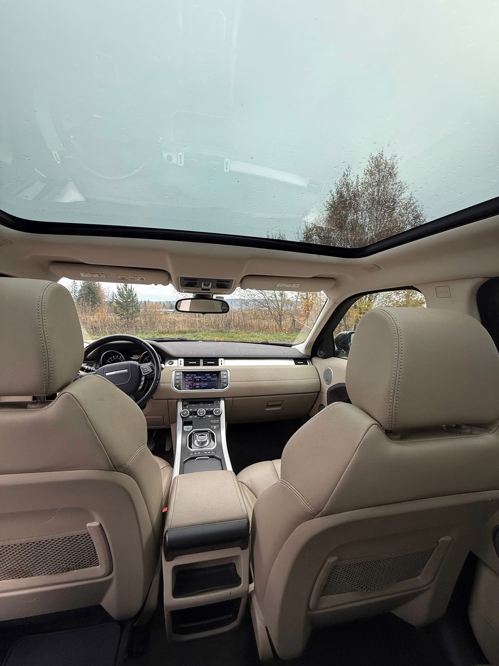 Land-Rover Range Rover Evoque med Bluetooth audio