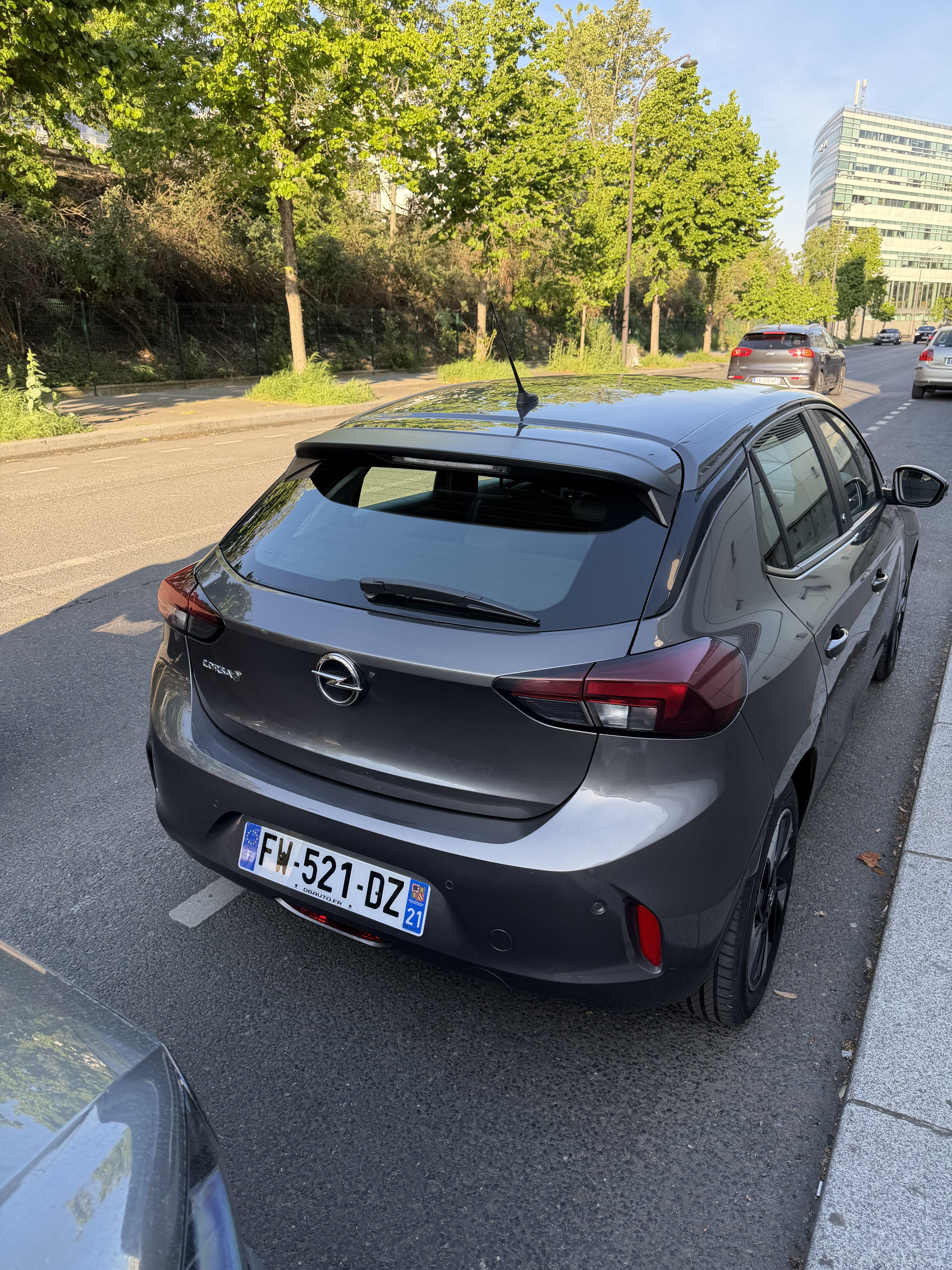 Opel Corsa  Opel Corsa électrique – Confort, autonomie et simplicité ! avec Caméra de recul
