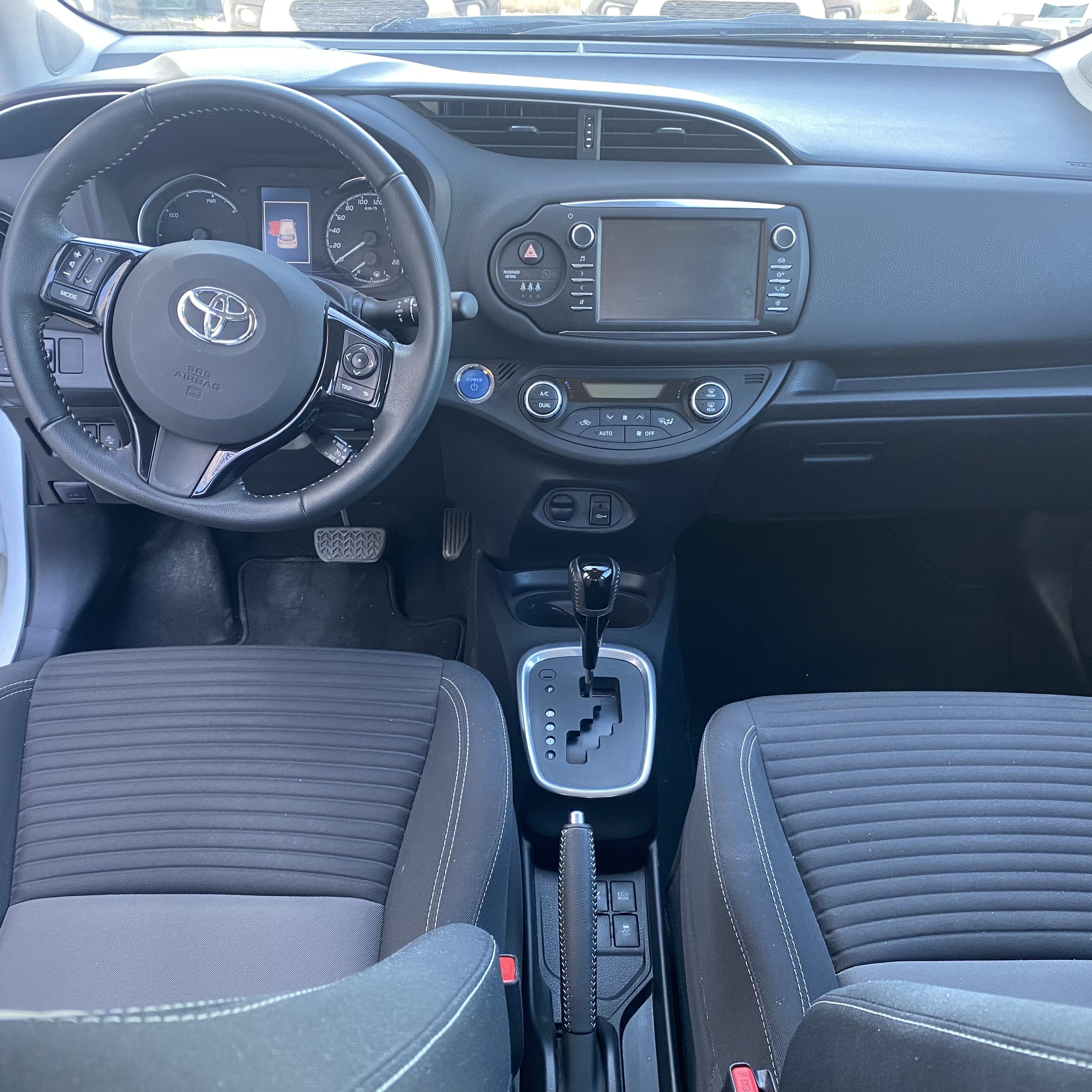 Toyota Yaris Hybride avec Régulateur de vitesse