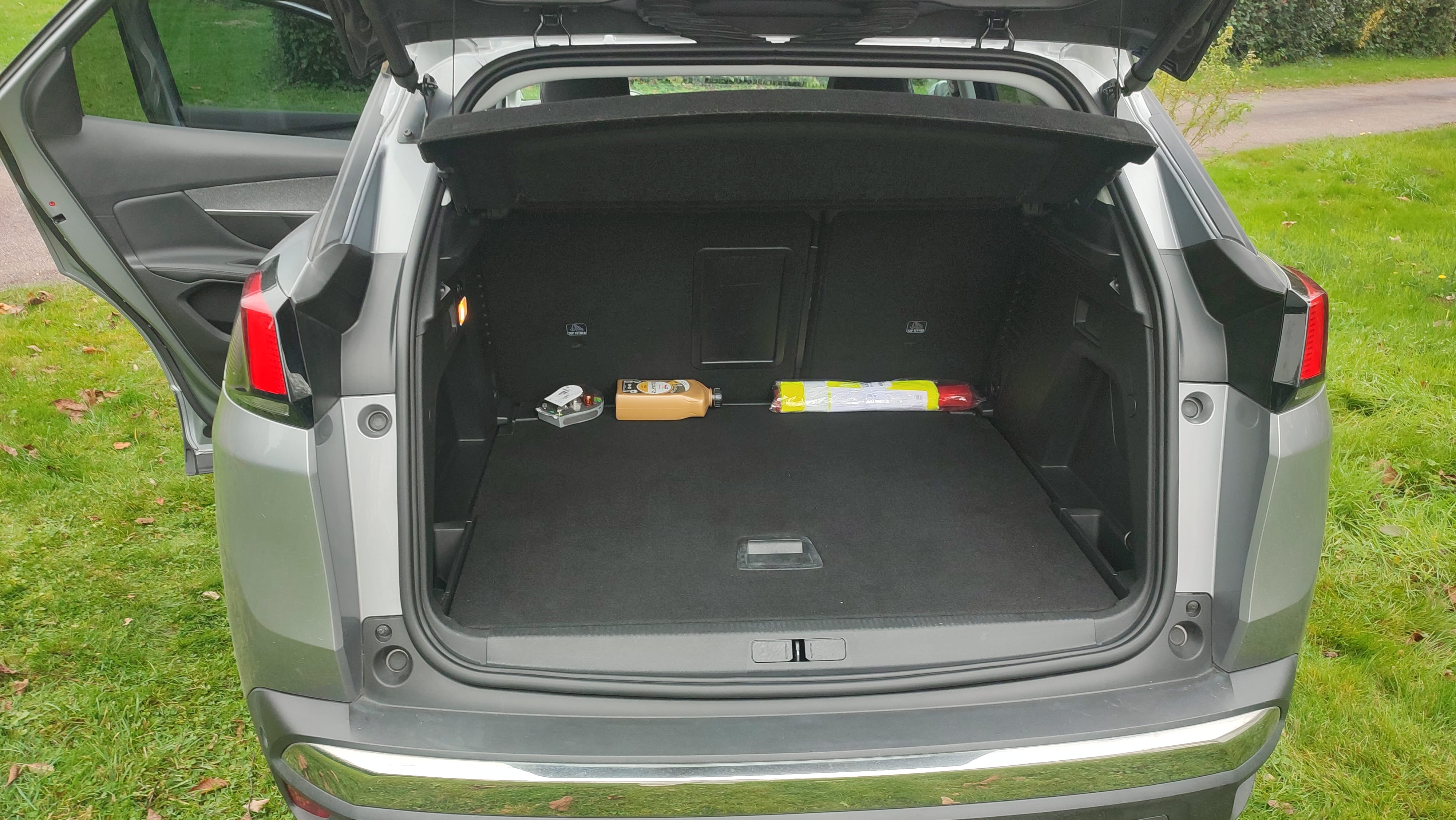 Peugeot 3008 avec Entrée audio / iPod