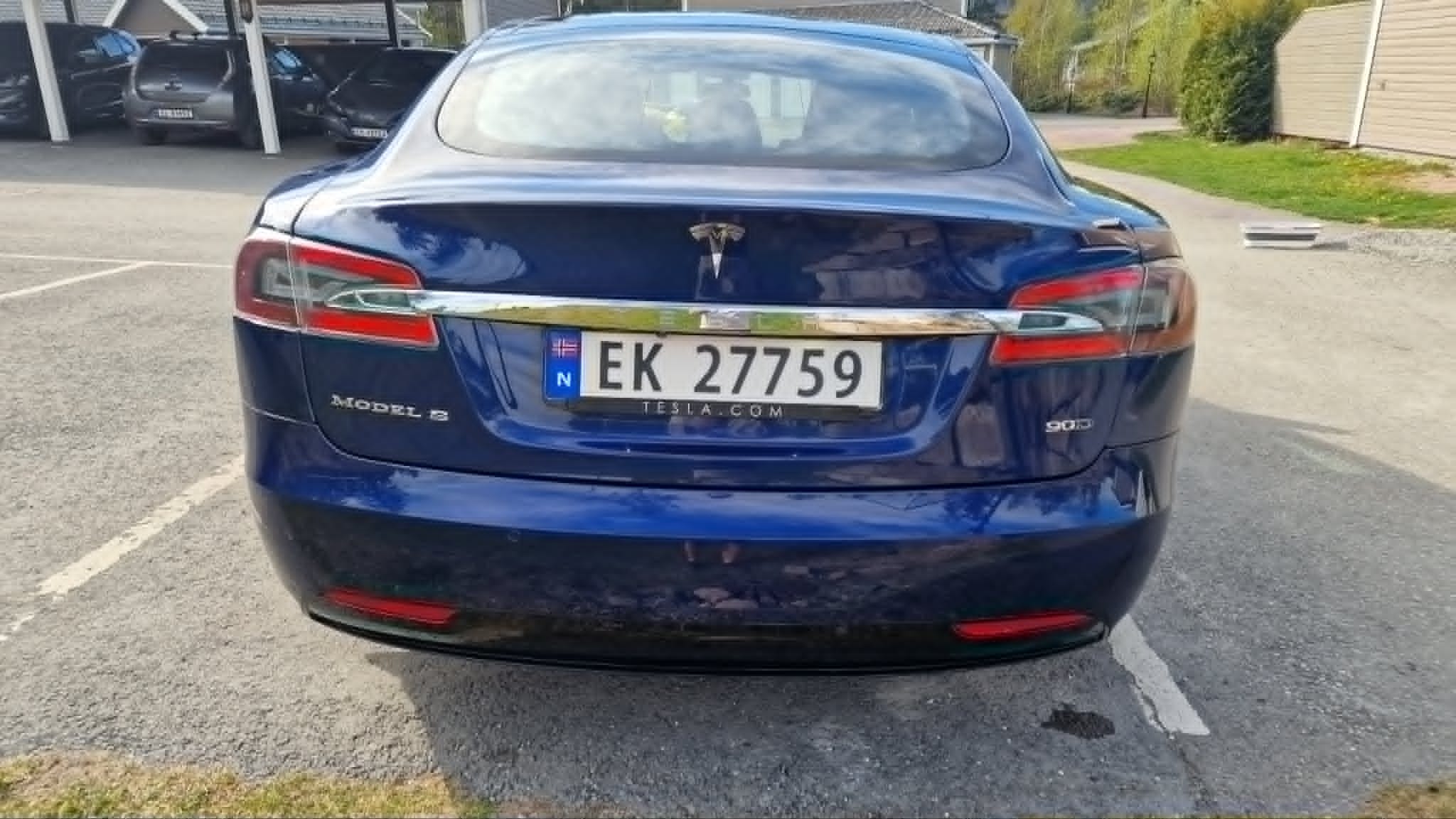 Tesla Model S 90D med GPS