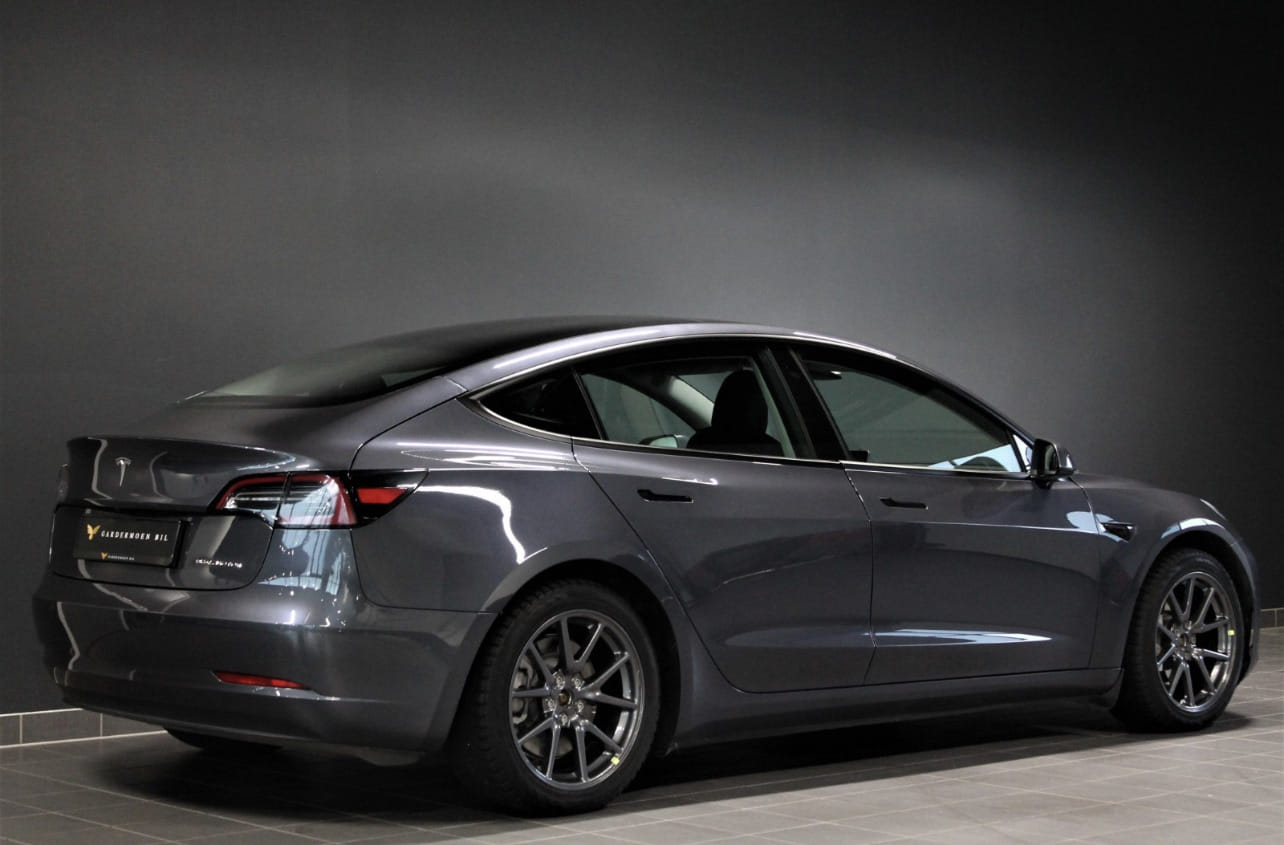 Tesla Model 3 580km 4x4 Barnesete|Tilhengerfeste with Backup camera