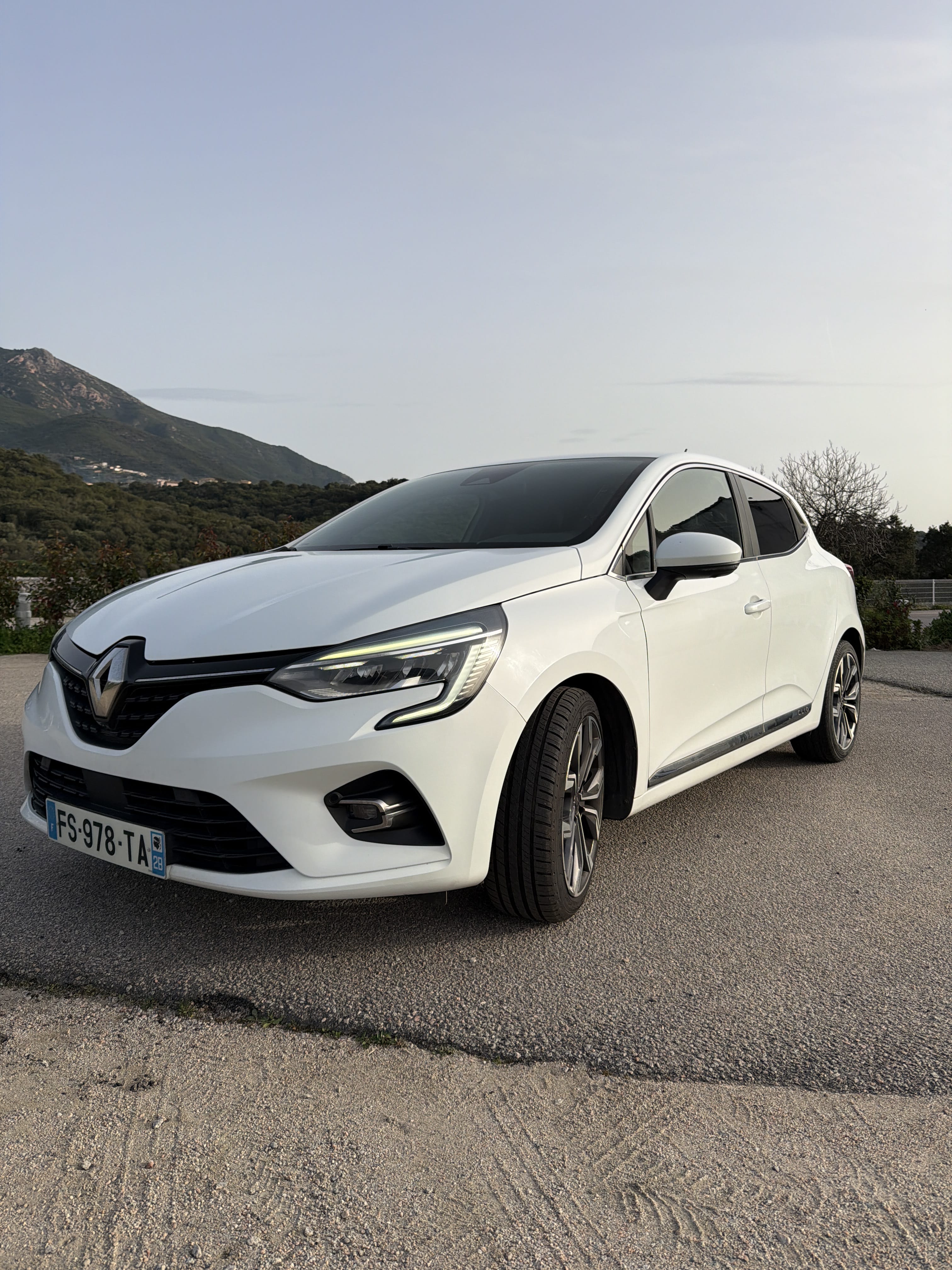 Renault Clio 5, 2020, Essence 95